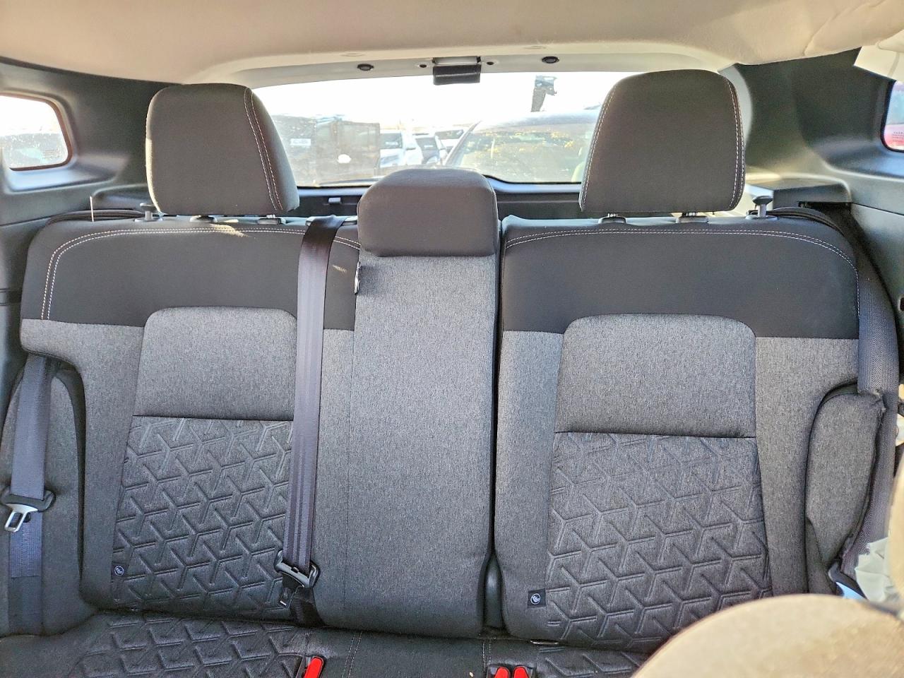 2025 Nissan Kicks Sv White vin: 3N8AP6CB8SL408630