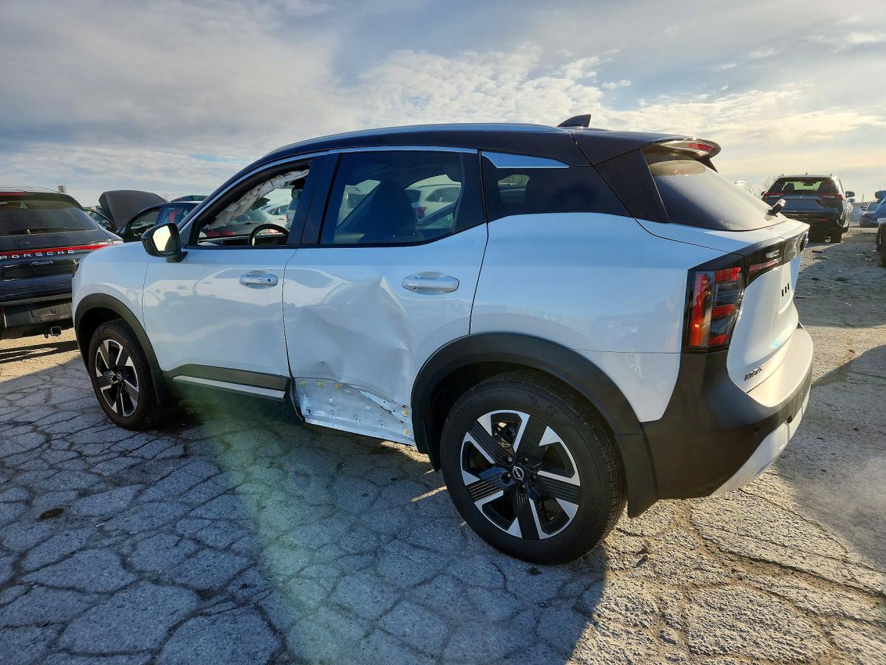 2025 Nissan Kicks Sv White vin: 3N8AP6CB8SL408630