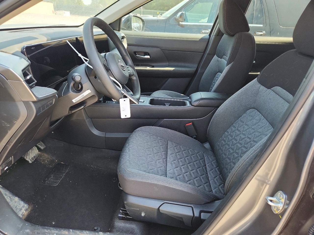 2026 Nissan Kicks Sv Gray vin: 3N8AP6CBXTL351042