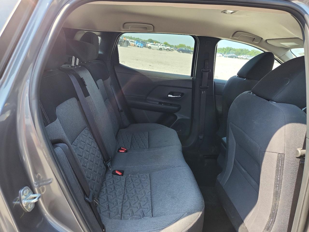 2026 Nissan Kicks Sv Gray vin: 3N8AP6CBXTL351042
