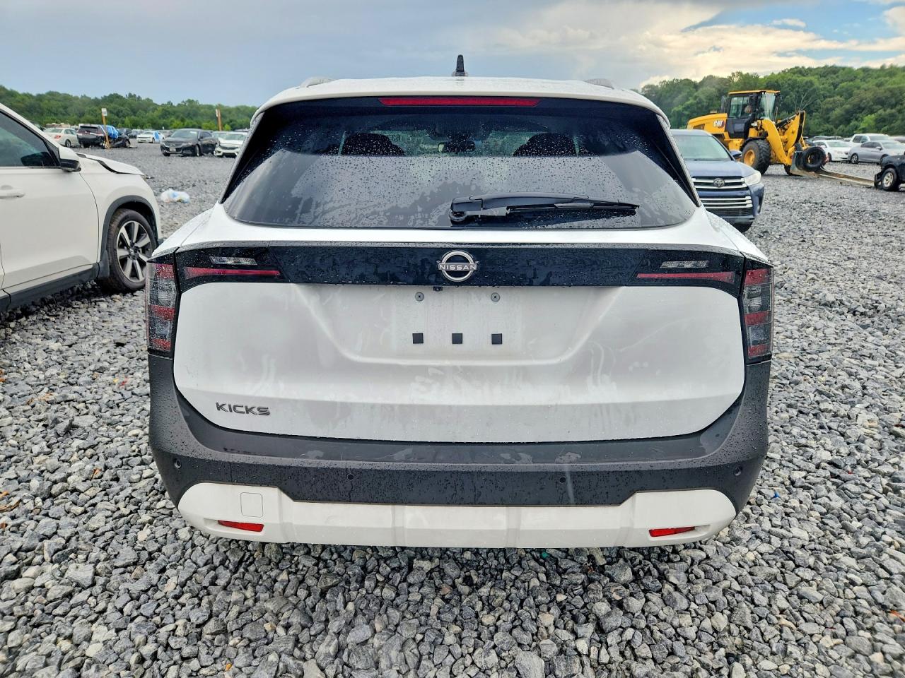 2026 Nissan Kicks Sv White vin: 3N8AP6CE0TL308114