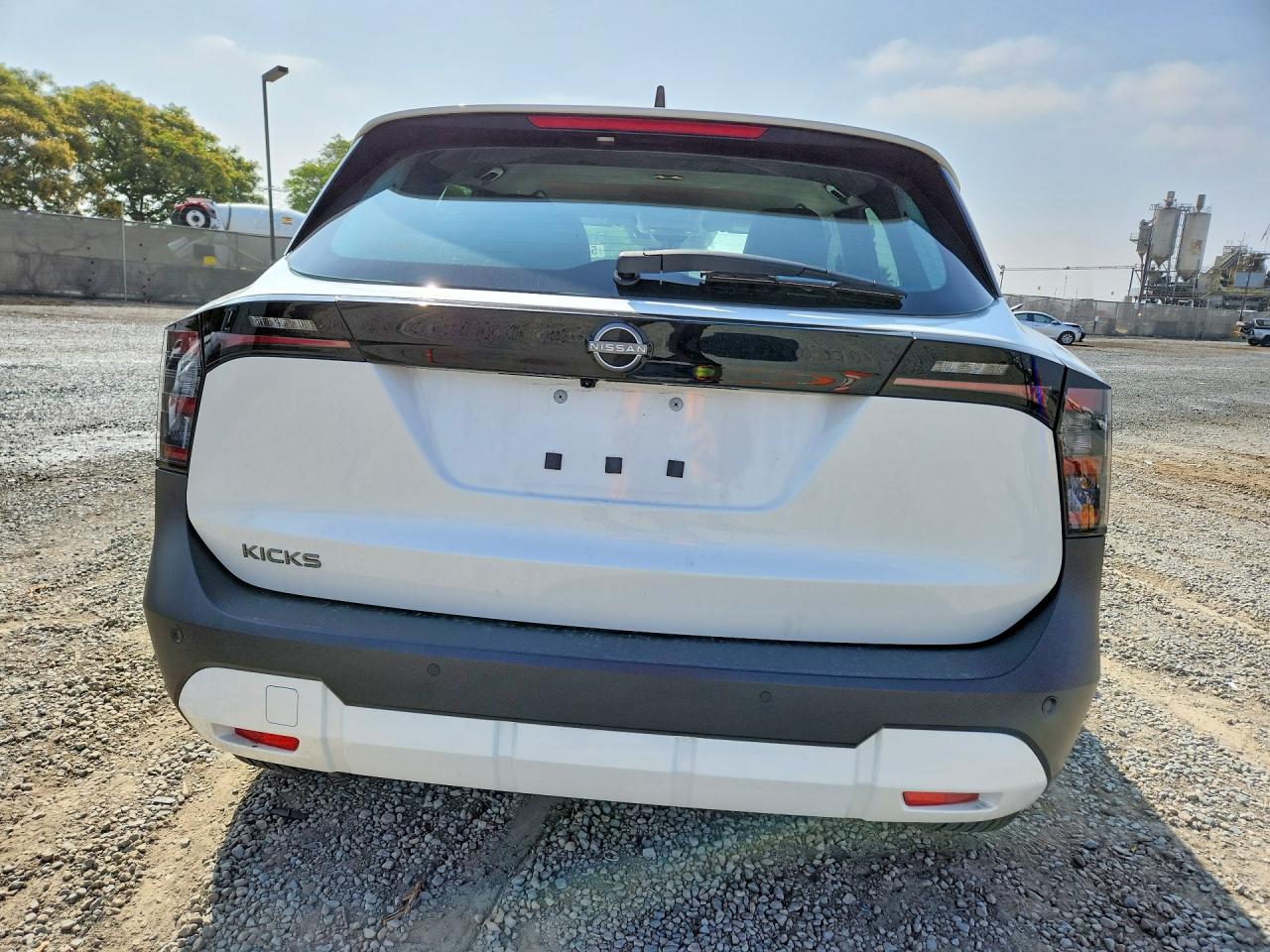 2026 Nissan Kicks Sv White vin: 3N8AP6CE4TL305801