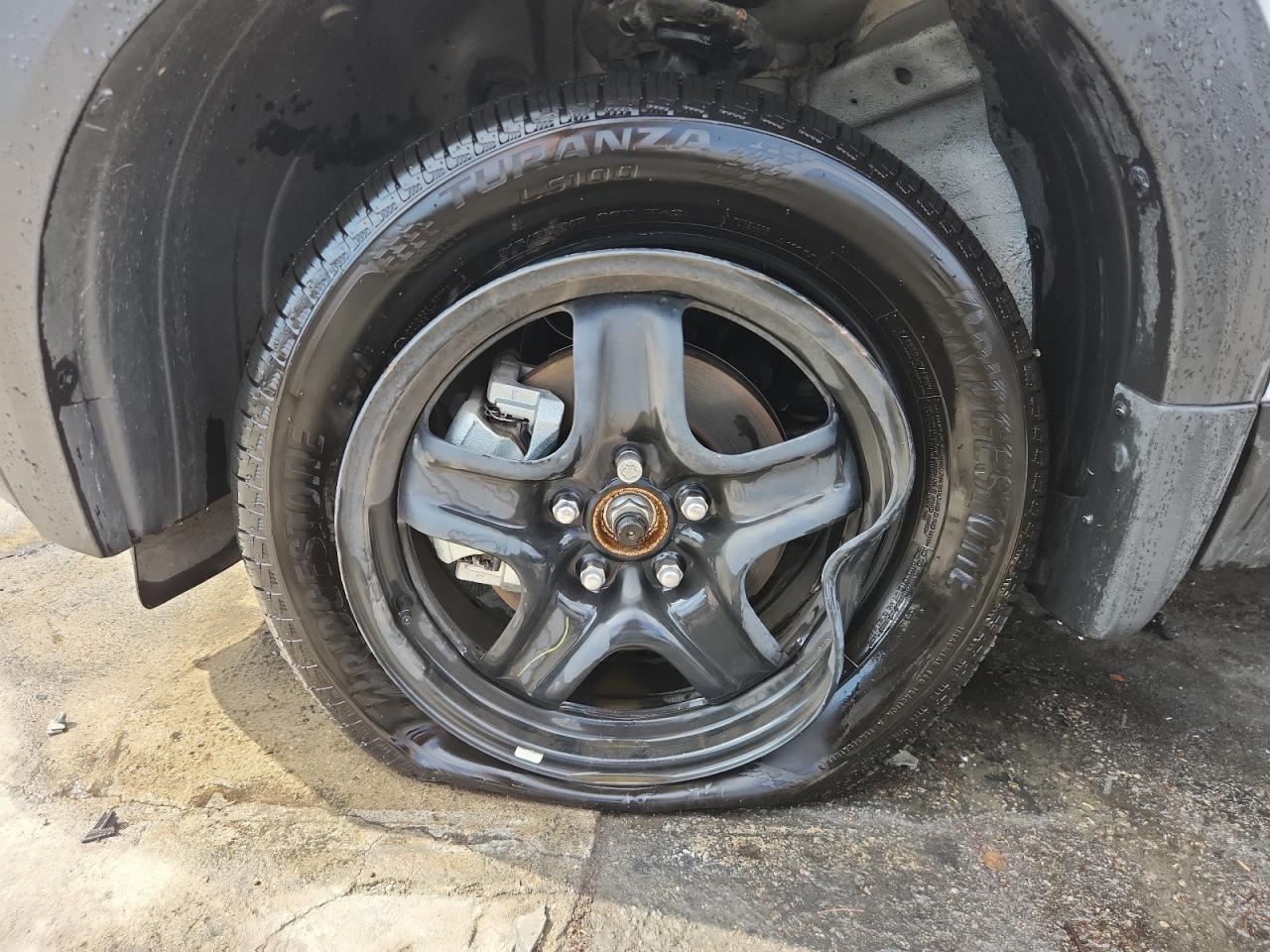 2026 Nissan Kicks Sv White vin: 3N8AP6CE4TL337888 Damage: Left Front Wheel, Bent, Replacement Required