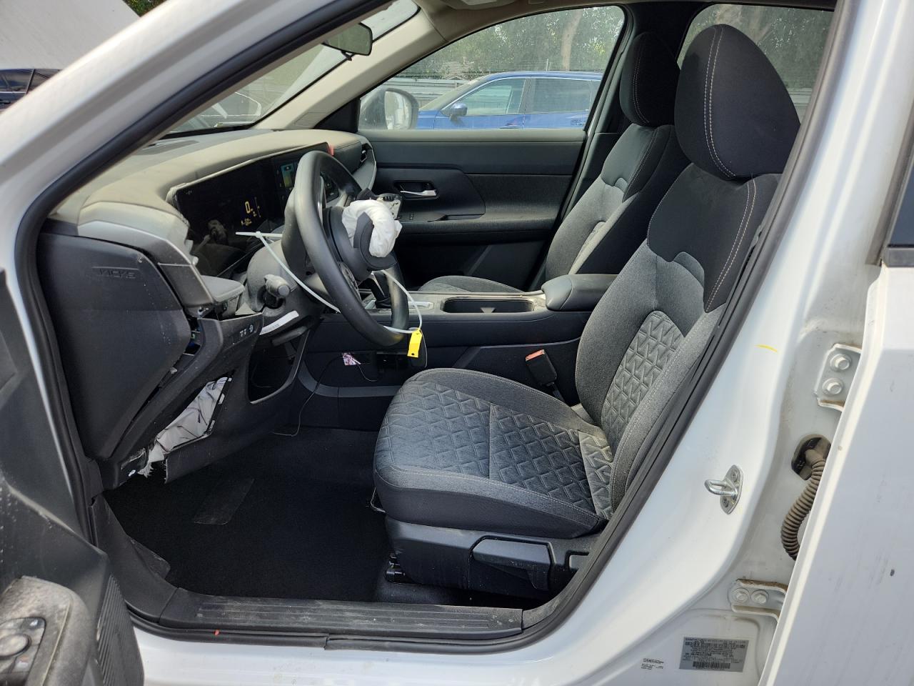 2026 Nissan Kicks Sv White vin: 3N8AP6CE4TL337888 Damage: Airbag - Front Left, Deployed, Replacement Required