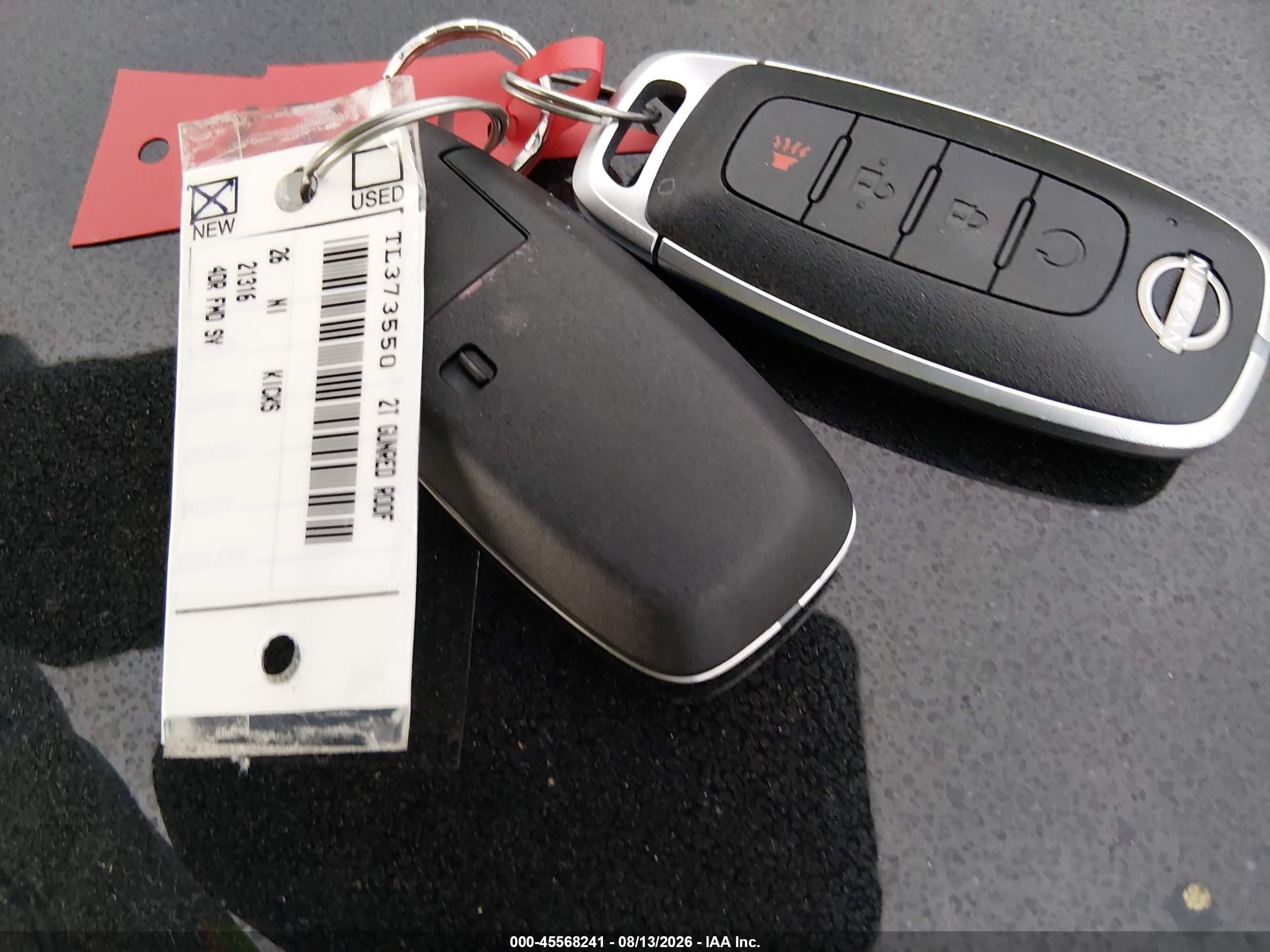 2026 Nissan Kicks Sv Gray vin: 3N8AP6CE4TL373550