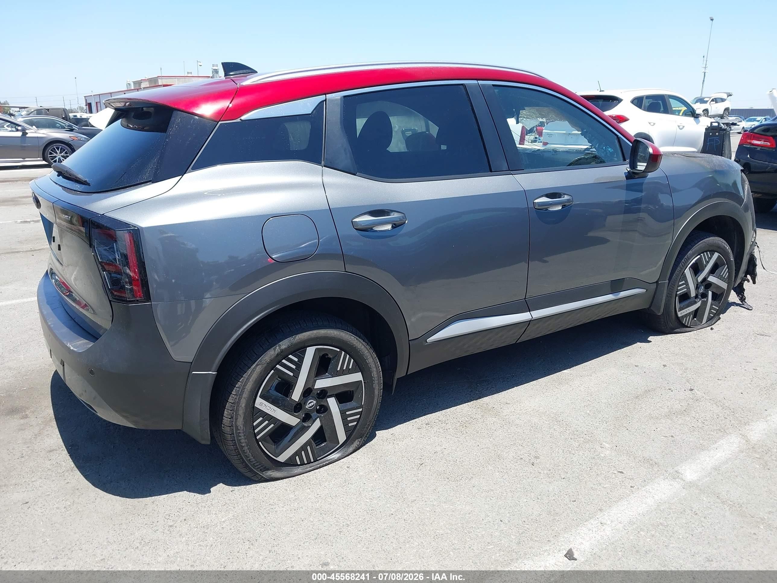 2026 Nissan Kicks Sv Gray vin: 3N8AP6CE4TL373550