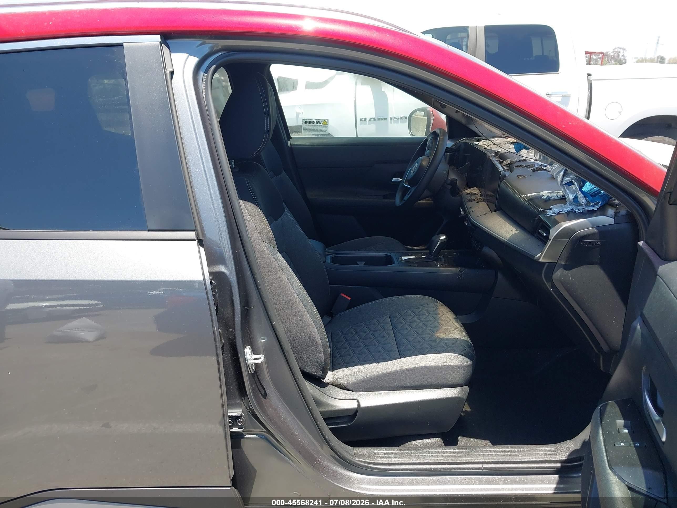 2026 Nissan Kicks Sv Gray vin: 3N8AP6CE4TL373550