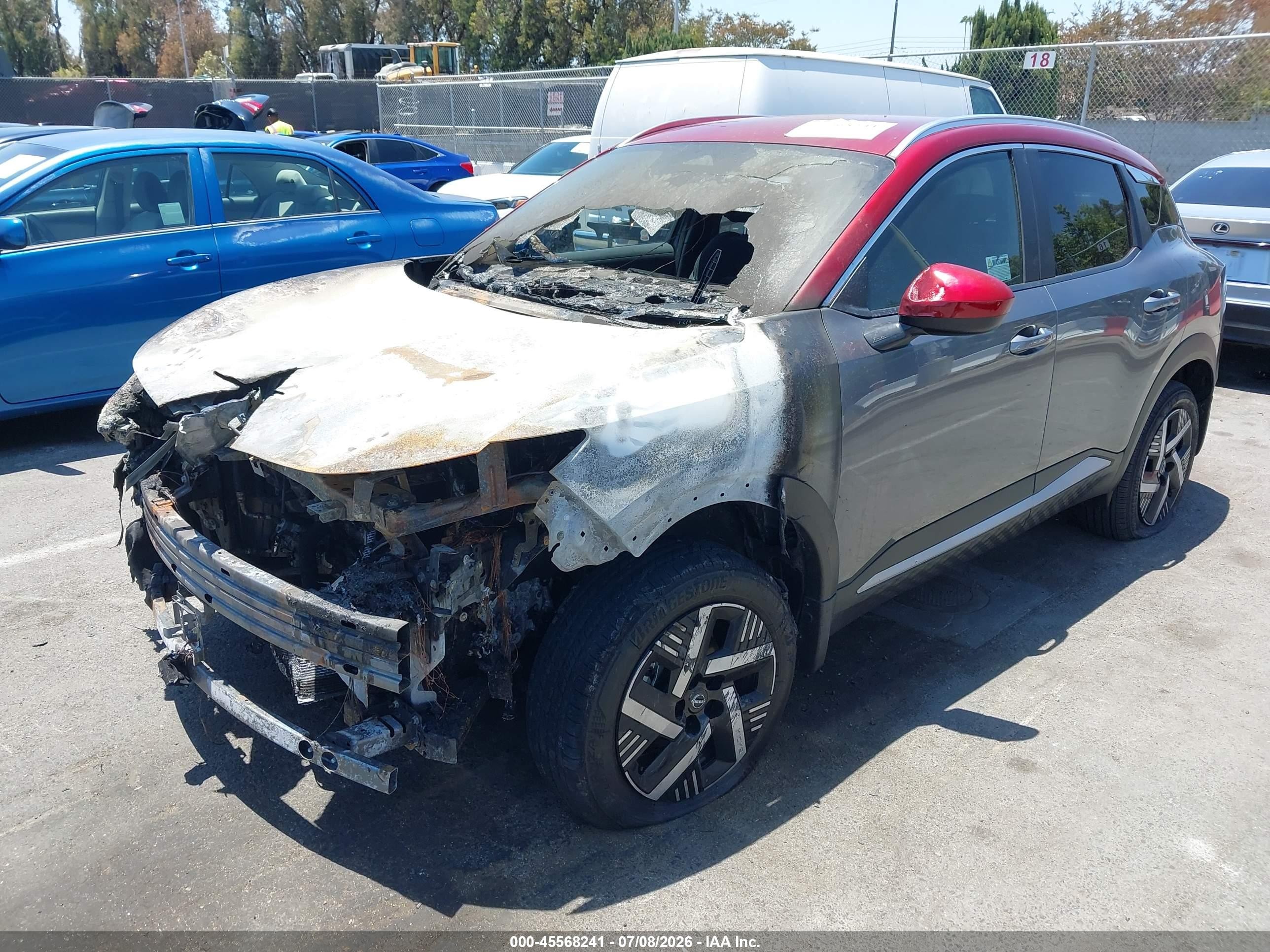 2026 Nissan Kicks Sv Gray vin: 3N8AP6CE4TL373550