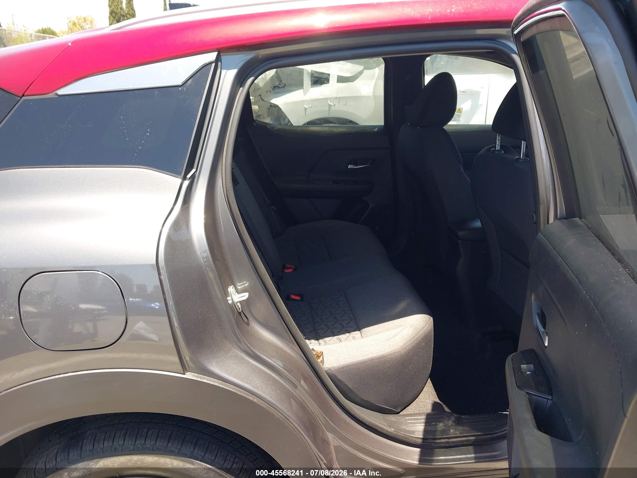 2026 Nissan Kicks Sv Gray vin: 3N8AP6CE4TL373550