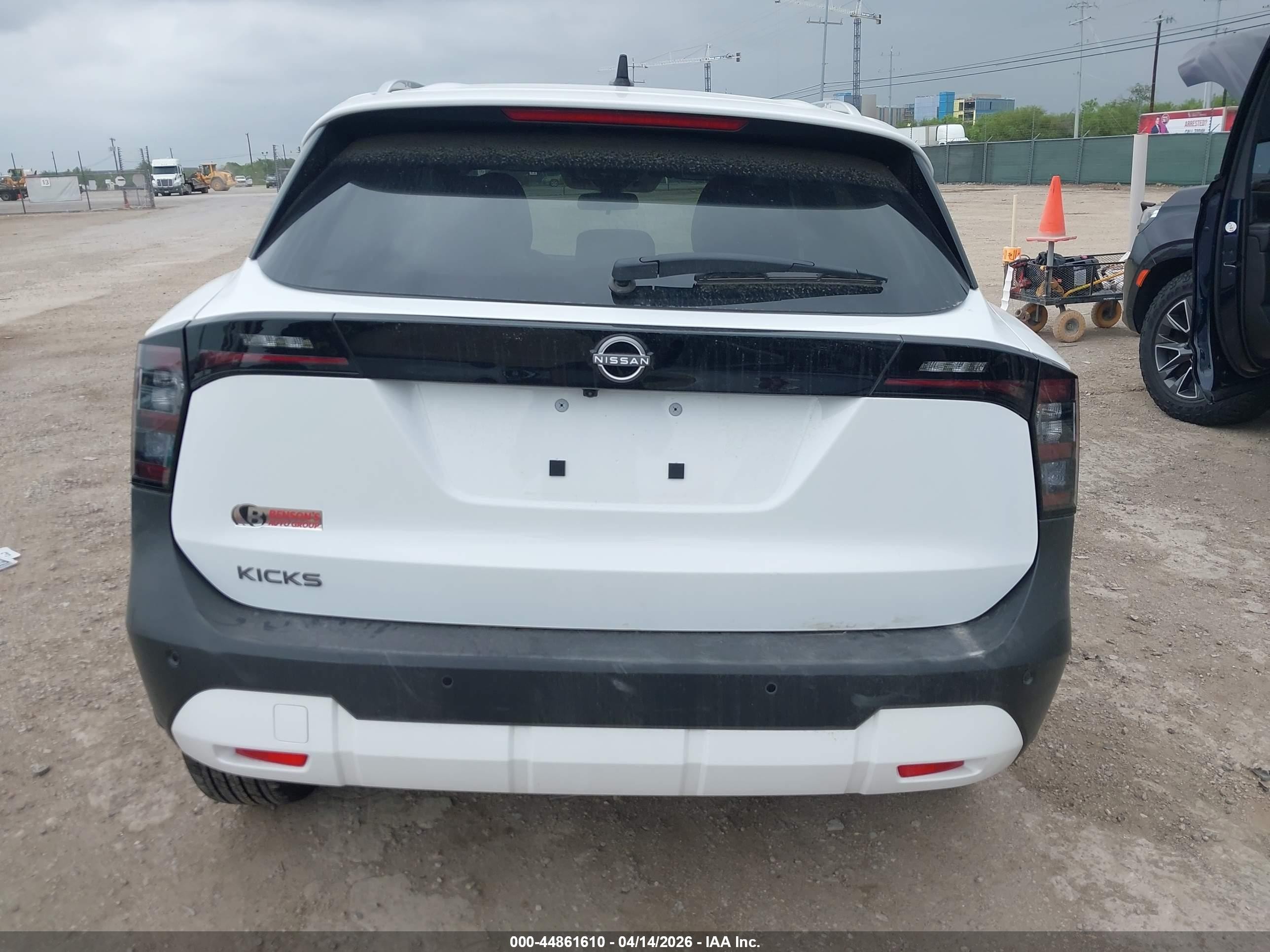 2026 Nissan Kicks Sv Белый vin: 3N8AP6CE9TL368702