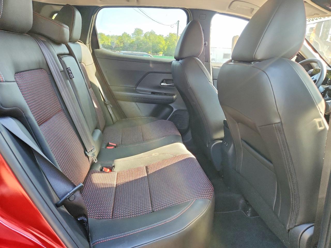 2026 Nissan Kicks Sr Red vin: 3N8AP6DA0TL312286