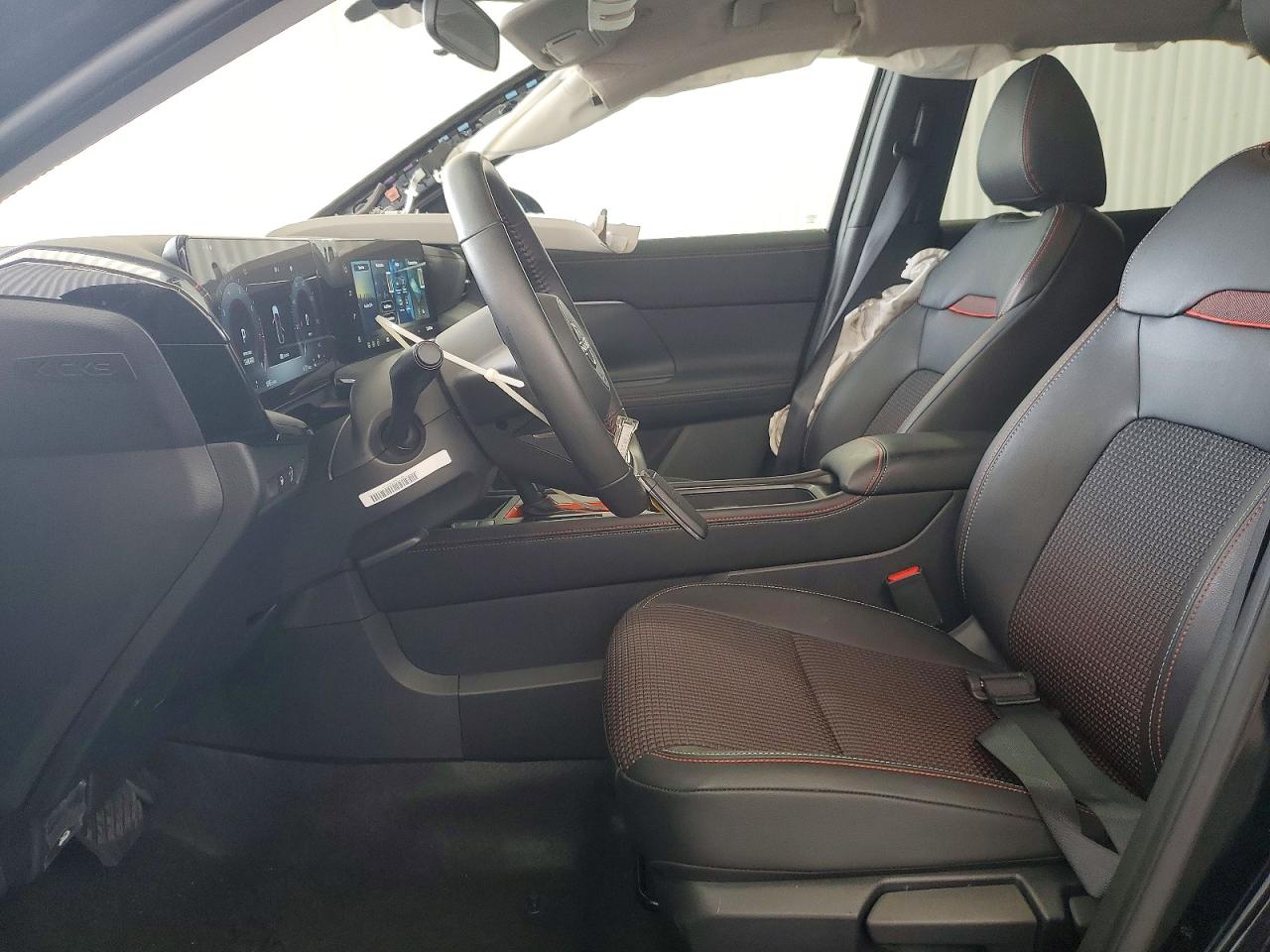 2026 Nissan Kicks Sr Black vin: 3N8AP6DA3TL370361