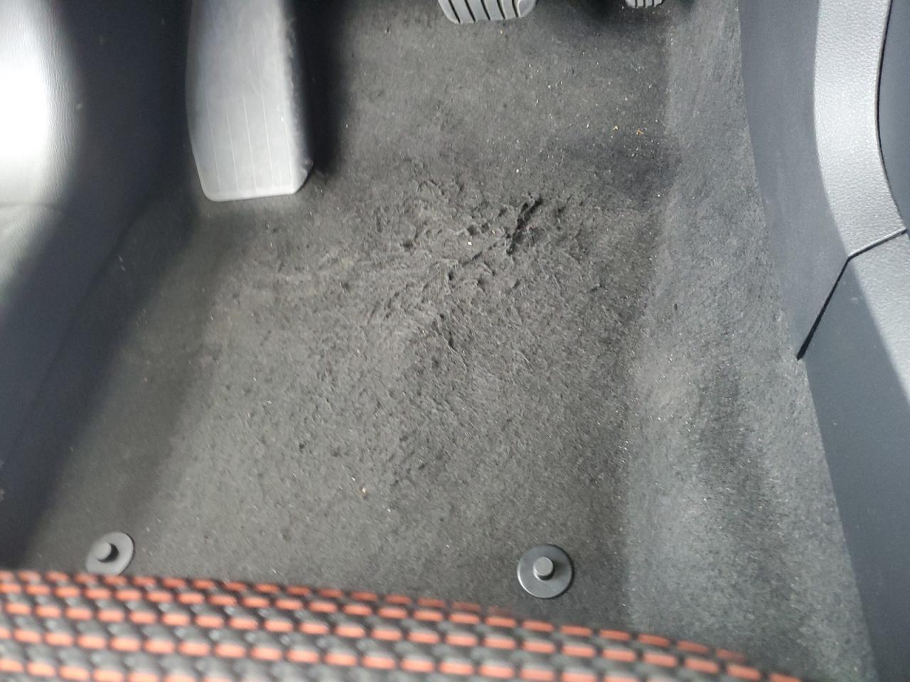 2026 Nissan Kicks Sr Black vin: 3N8AP6DA3TL370361 Damage: Left Front Carpet, Torn, 1/2 To 1 Inch