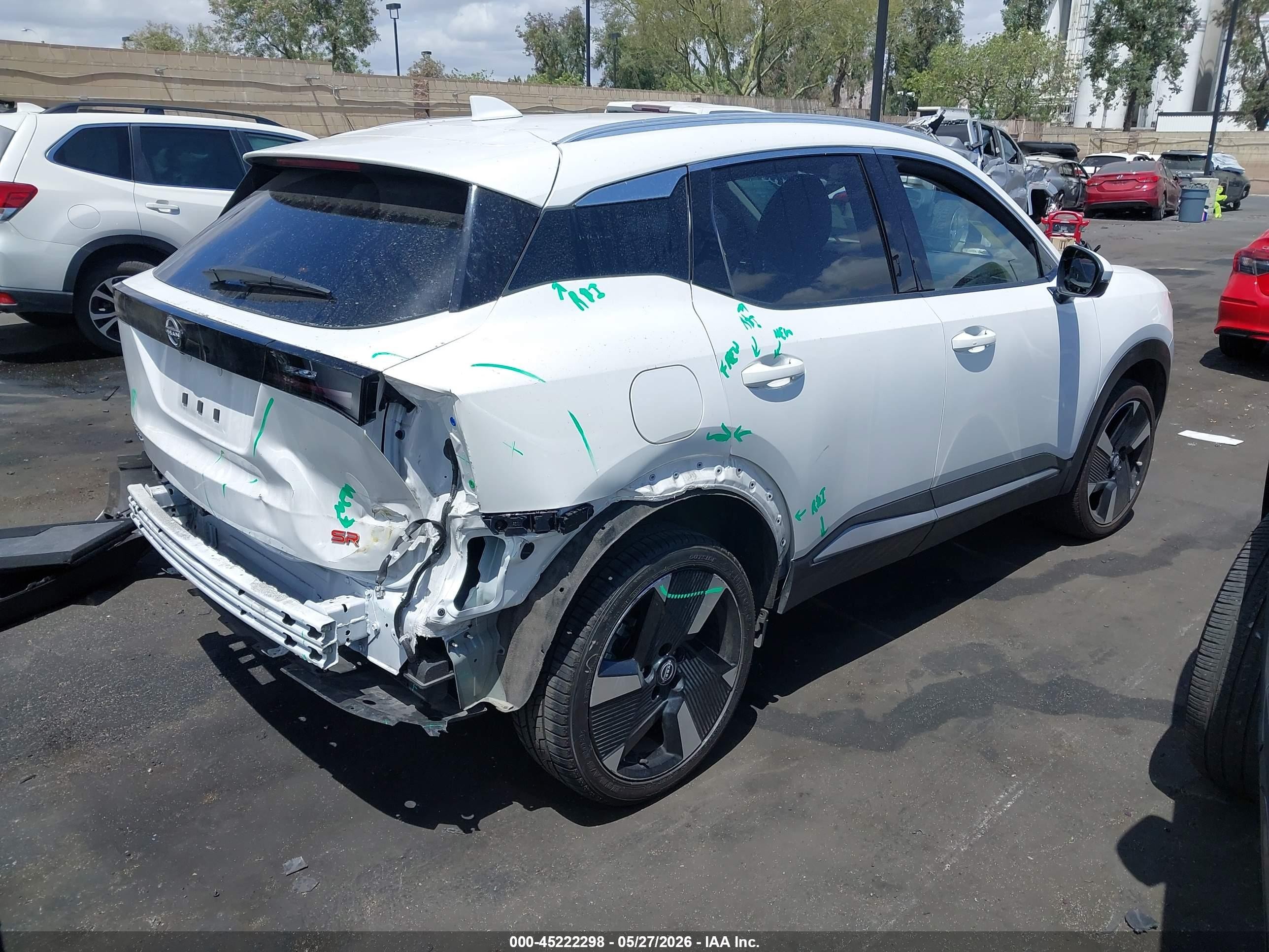 2025 Nissan Kicks Sr Fwd White vin: 3N8AP6DA6SL430793