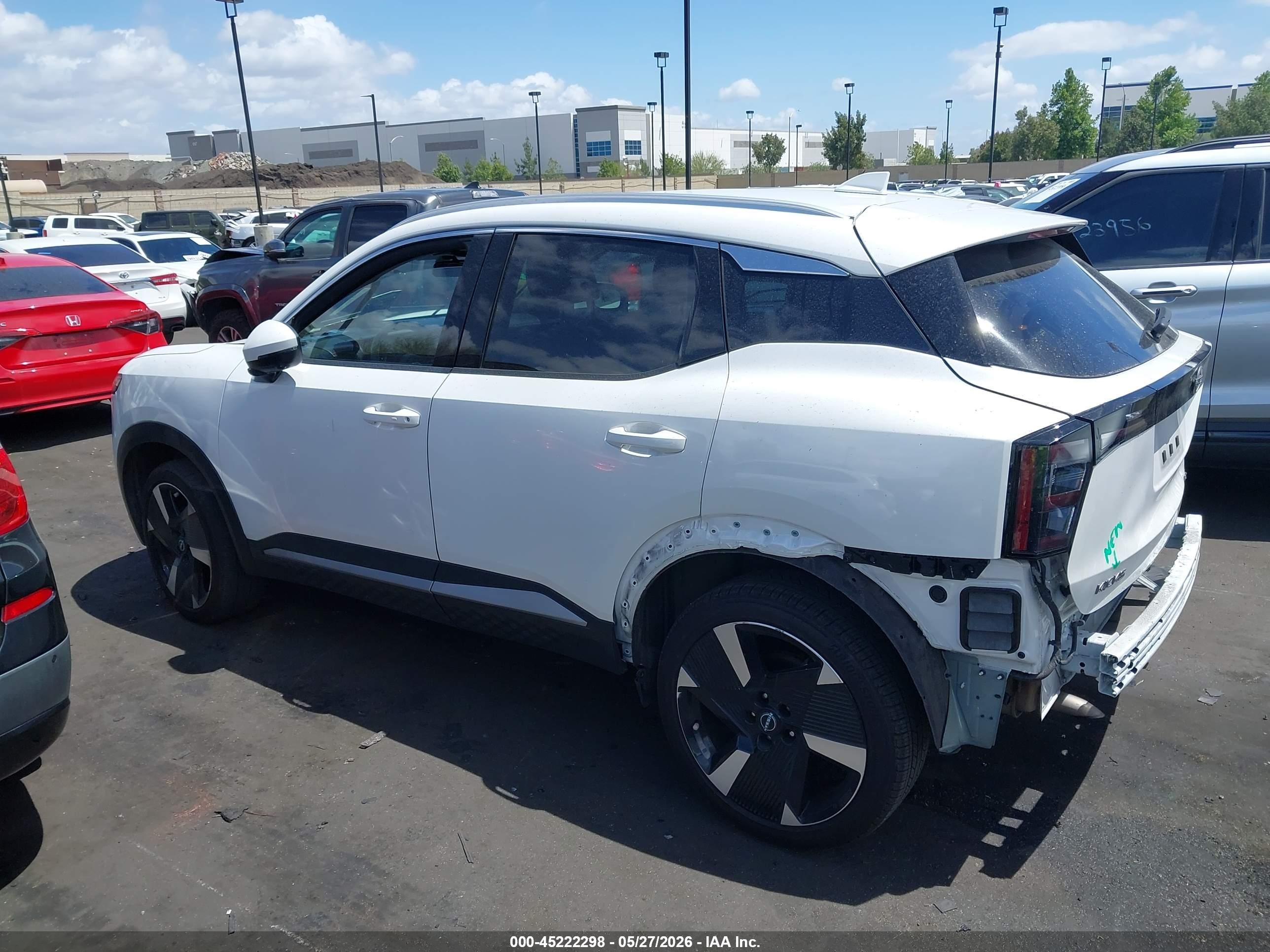 2025 Nissan Kicks Sr Fwd White vin: 3N8AP6DA6SL430793