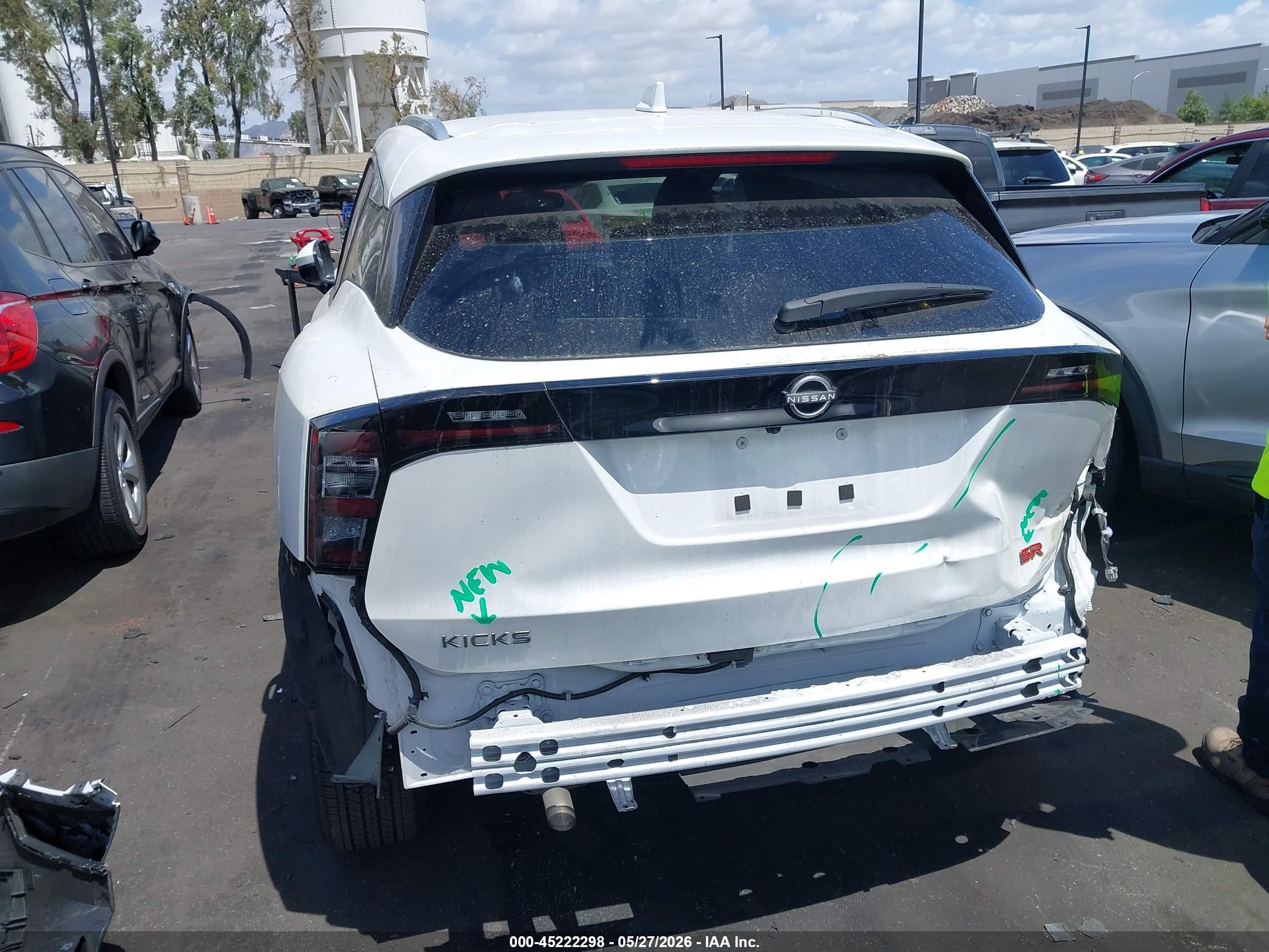 2025 Nissan Kicks Sr Fwd White vin: 3N8AP6DA6SL430793