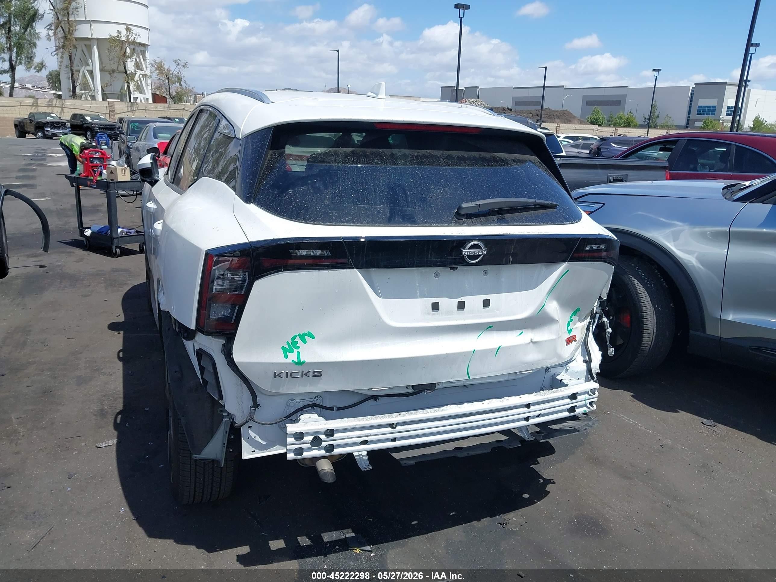 2025 Nissan Kicks Sr Fwd White vin: 3N8AP6DA6SL430793
