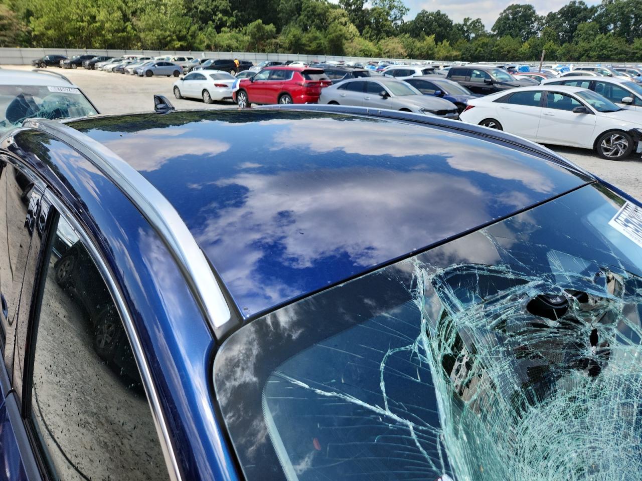 2026 Nissan Kicks Sr Blue vin: 3N8AP6DA8TL391383 Damage: Windshield, Broken, Replacement Required