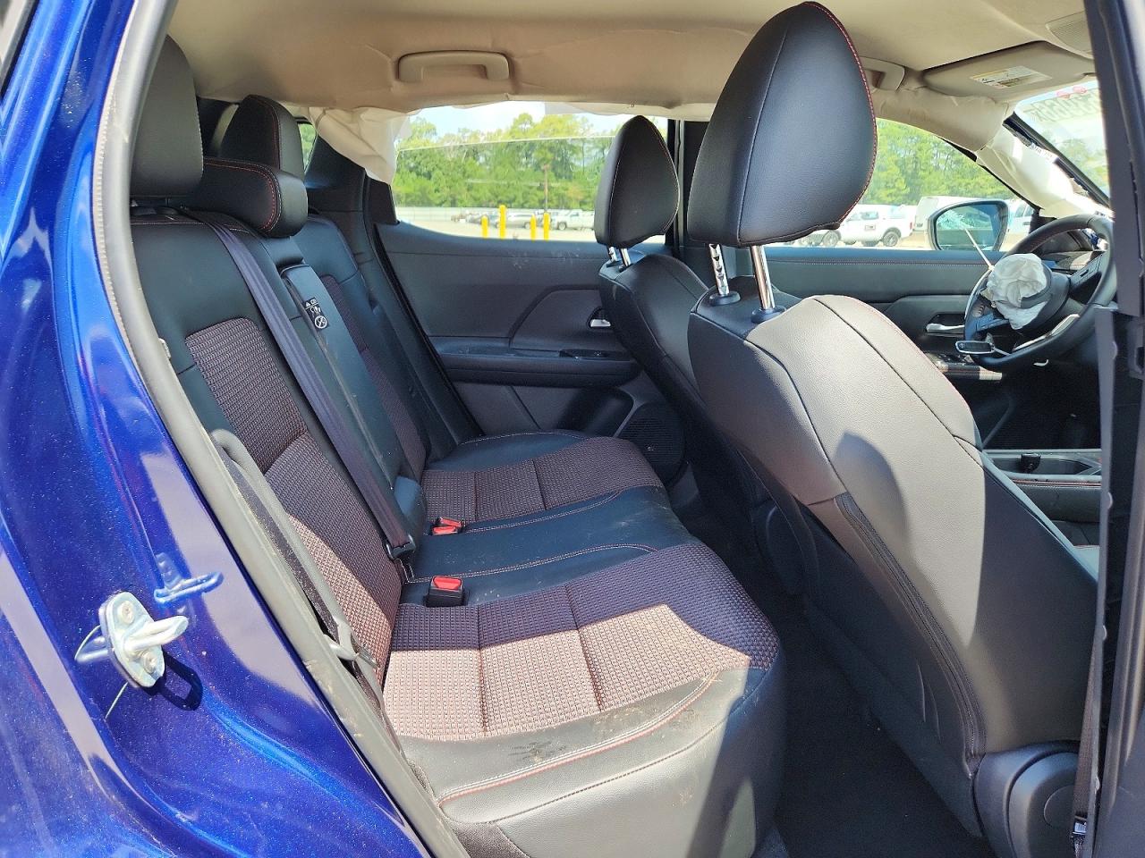 2026 Nissan Kicks Sr Blue vin: 3N8AP6DA8TL391383