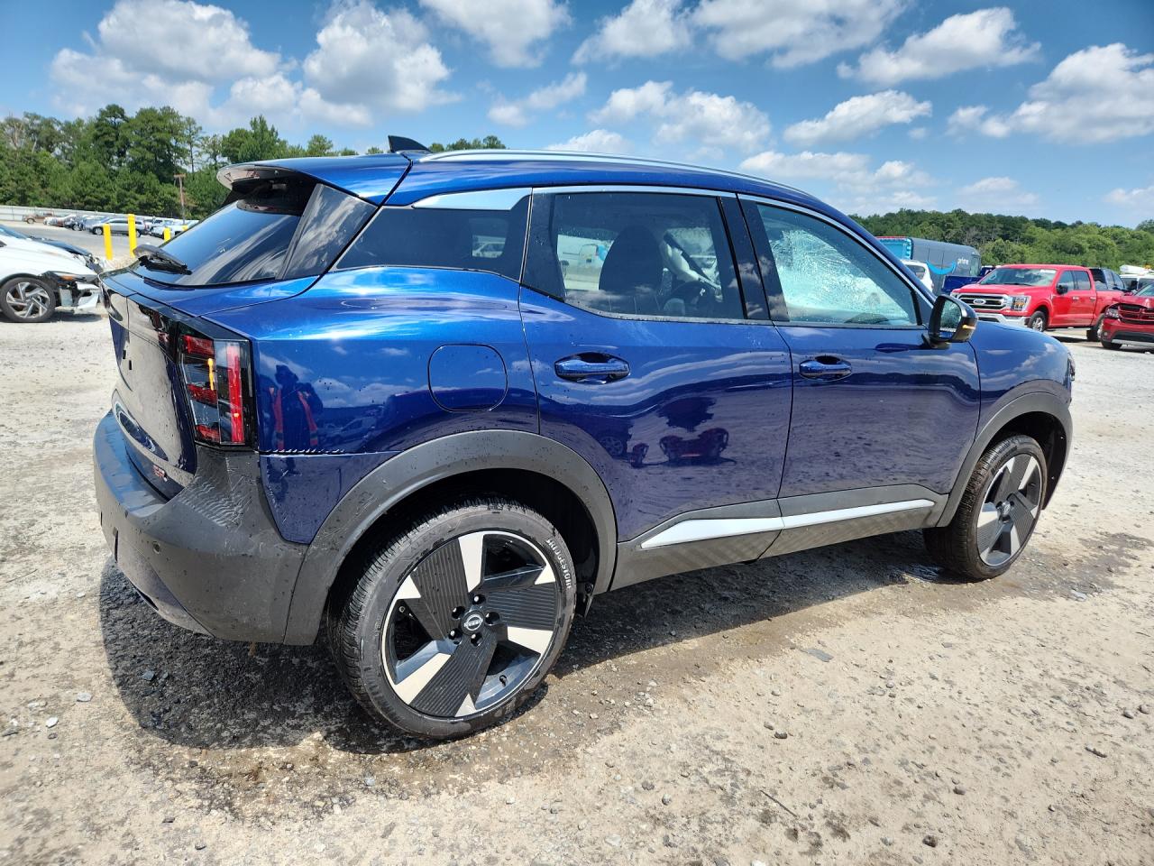 2026 Nissan Kicks Sr Blue vin: 3N8AP6DA8TL391383 Damage: Right Qtr Panel, Dent(S) W/ Paint Dmg, 7 To 8 Inches