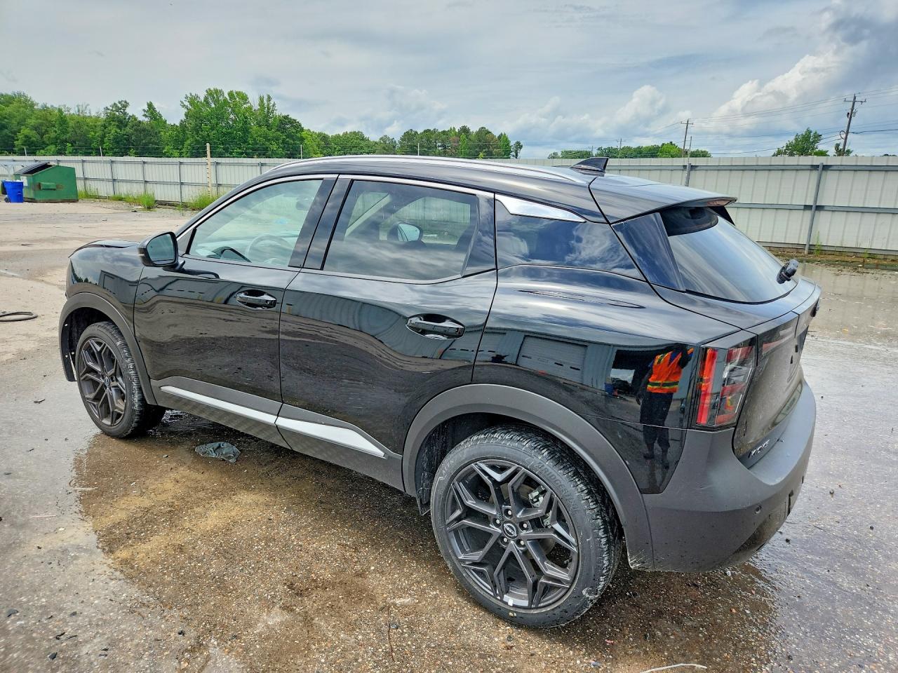 2026 Nissan Kicks Sr Black vin: 3N8AP6DAXTL376058