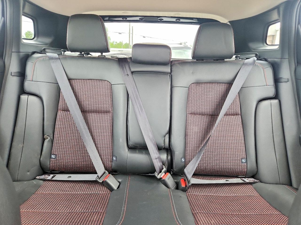 2026 Nissan Kicks Sr Black vin: 3N8AP6DAXTL376058