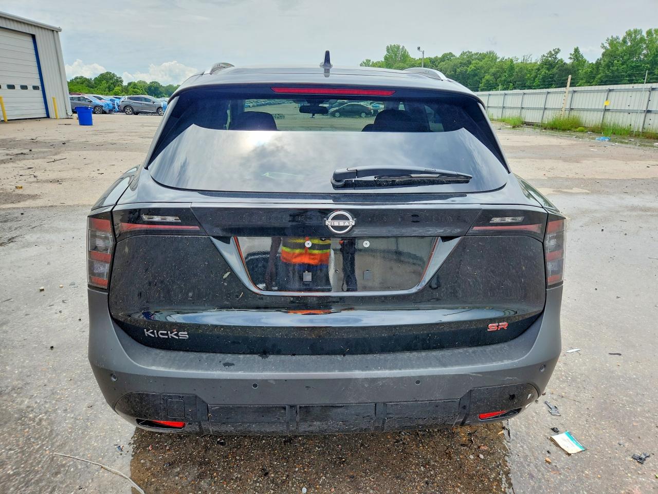 2026 Nissan Kicks Sr Black vin: 3N8AP6DAXTL376058