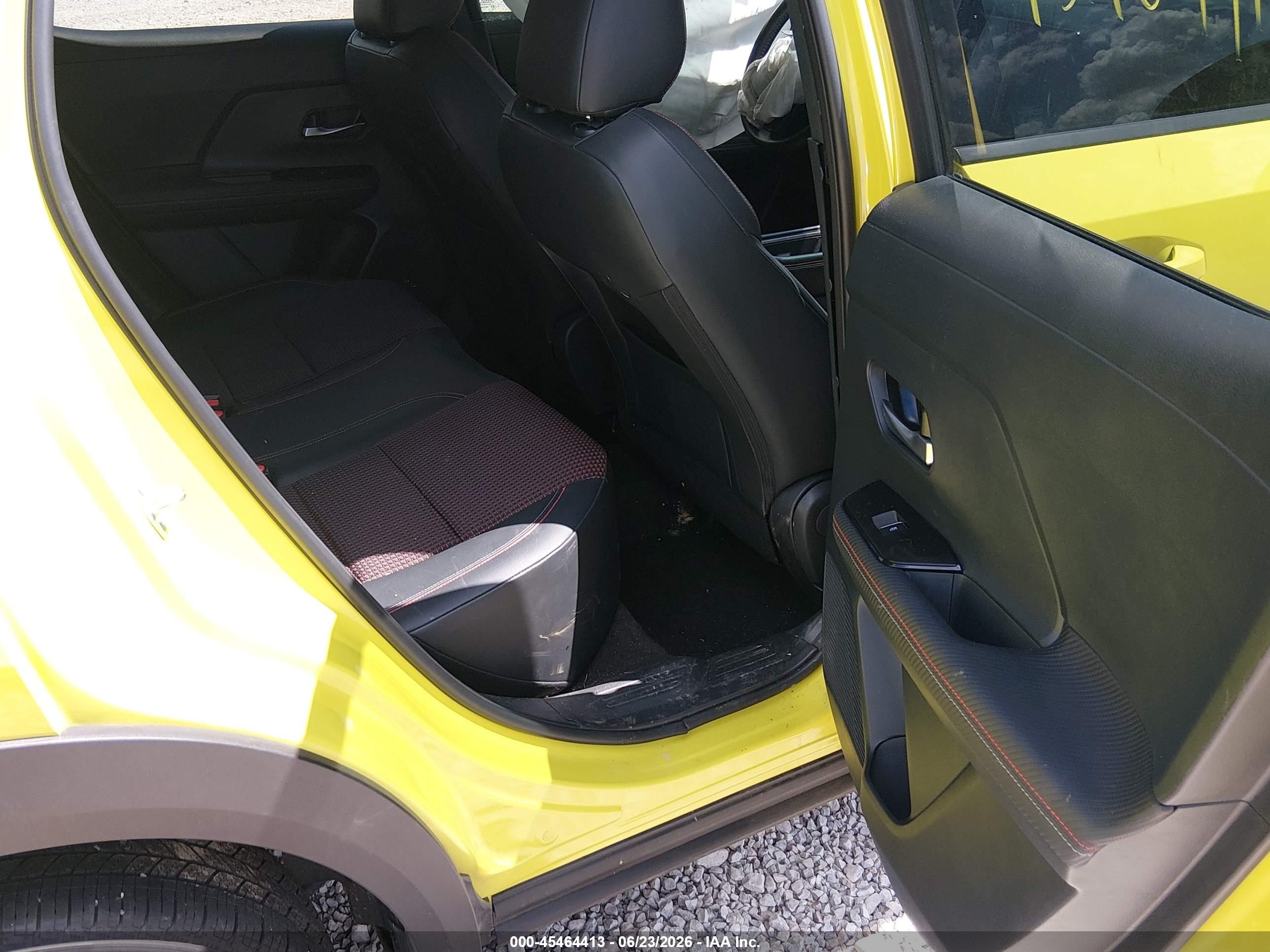 2025 Nissan Kicks Sr Intelligent Awd Желтый vin: 3N8AP6DB0SL323392
