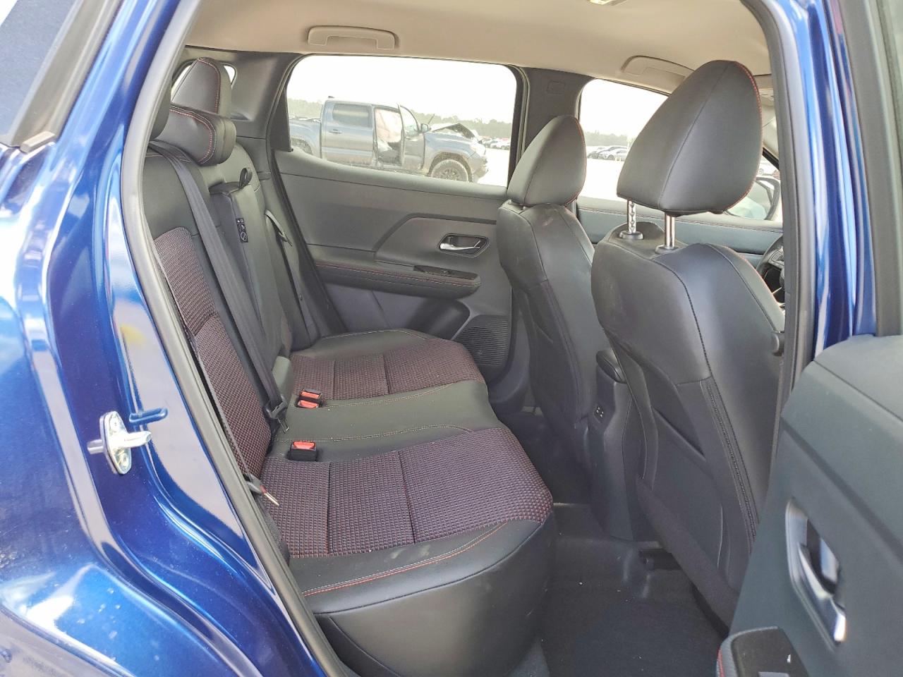 2025 Nissan Kicks Sr Blue vin: 3N8AP6DB4SL351003