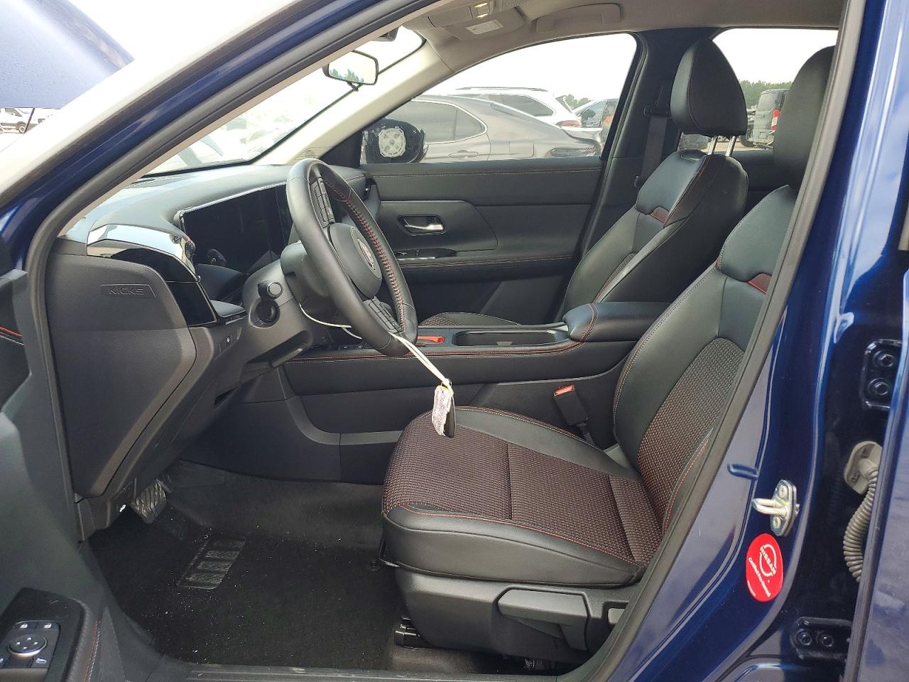 2025 Nissan Kicks Sr Blue vin: 3N8AP6DB4SL351003