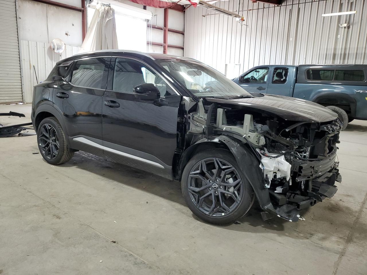 2026 Nissan Kicks Sr Black vin: 3N8AP6DBXTL387408 Damage: Rf Axle Assembly, Broken, Replacement Required