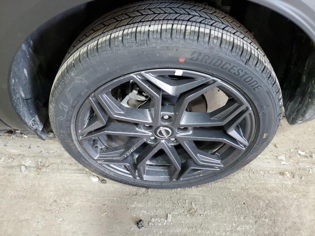 2026 Nissan Kicks Sr Black vin: 3N8AP6DBXTL387408 Damage: Left Rear Wheel, Curb Rash, 2 To 3 Inches