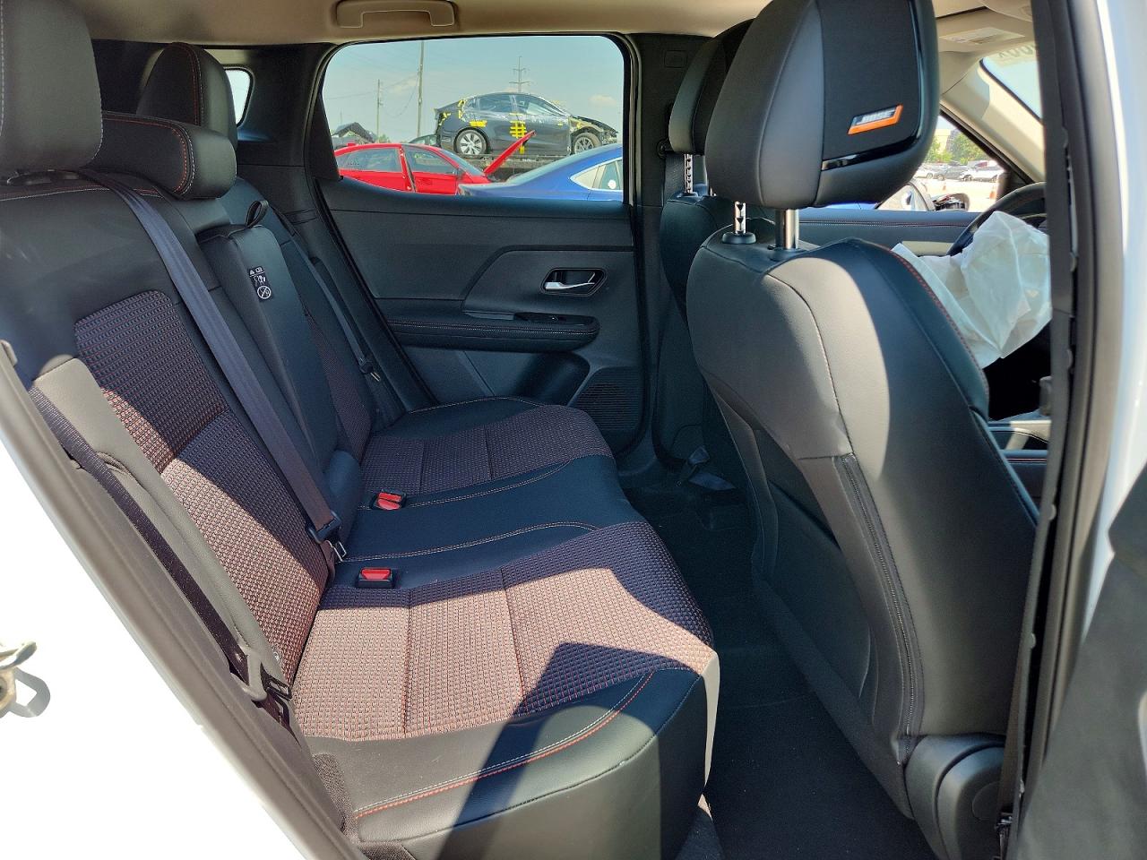 2025 Nissan Kicks Sr Белый vin: 3N8AP6DD2SL412706