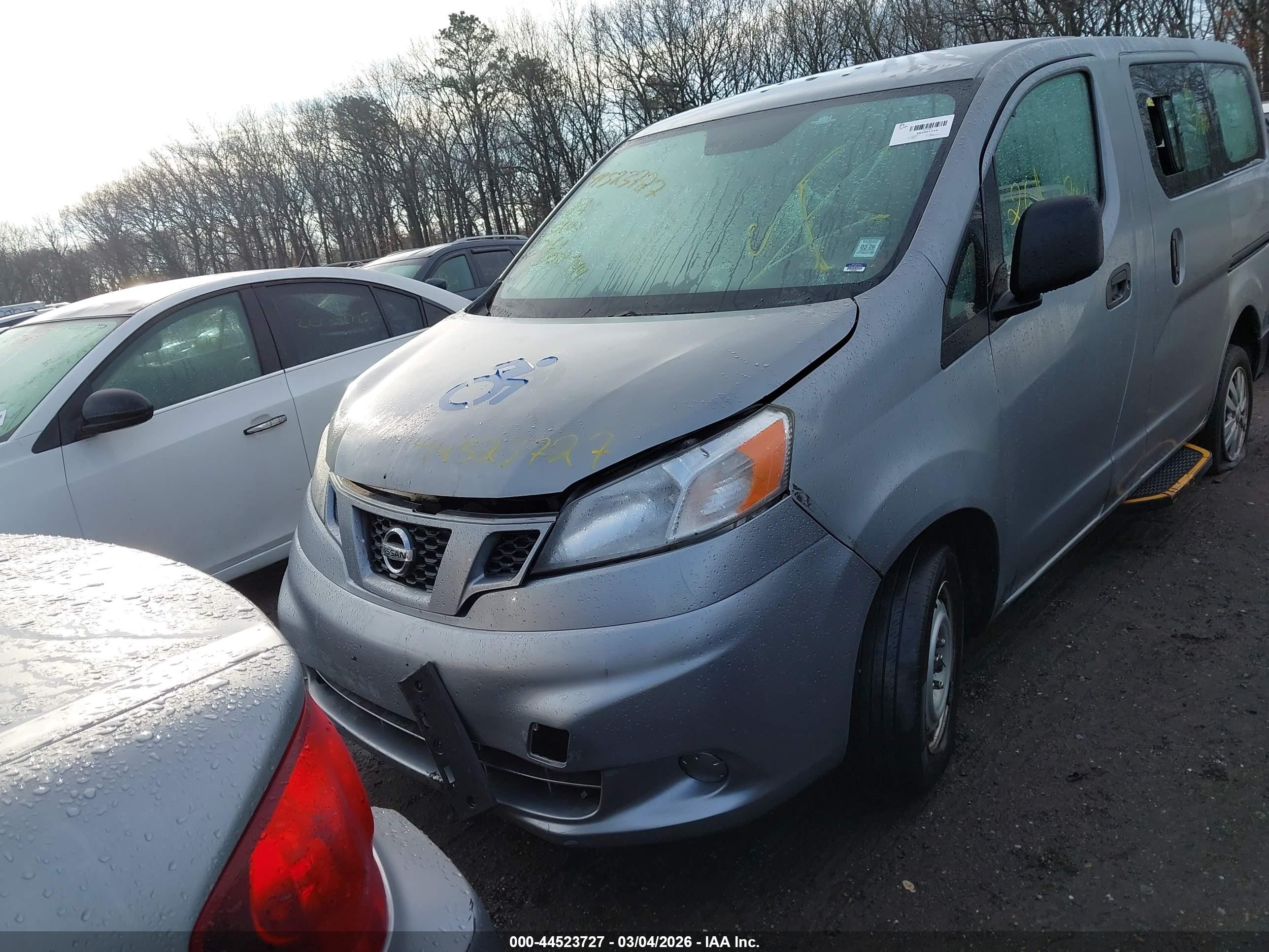 2014 Nissan Nv200 Taxi   Silver vin: 3N8CM0JT3EK702831