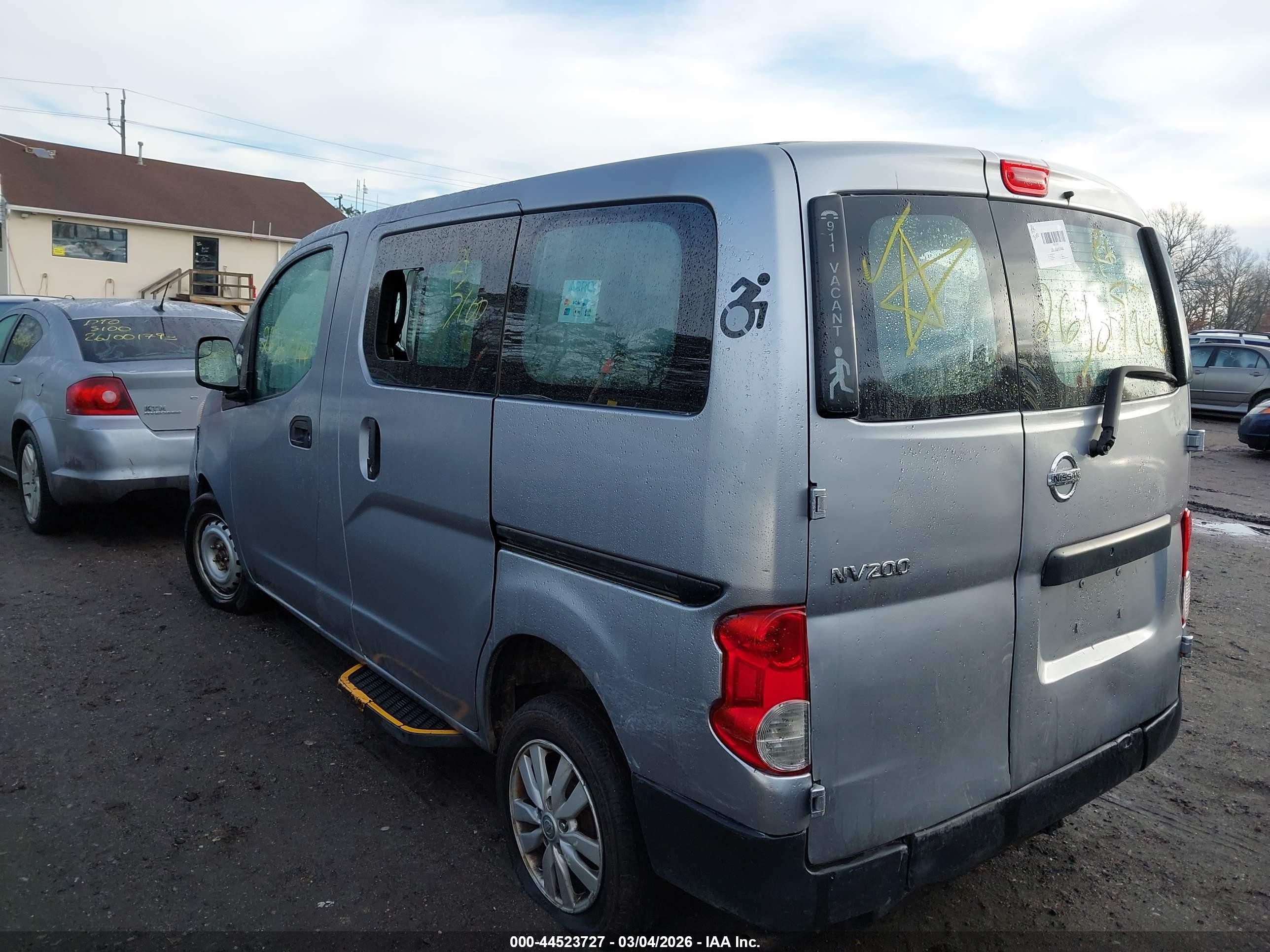 2014 Nissan Nv200 Taxi   Silver vin: 3N8CM0JT3EK702831