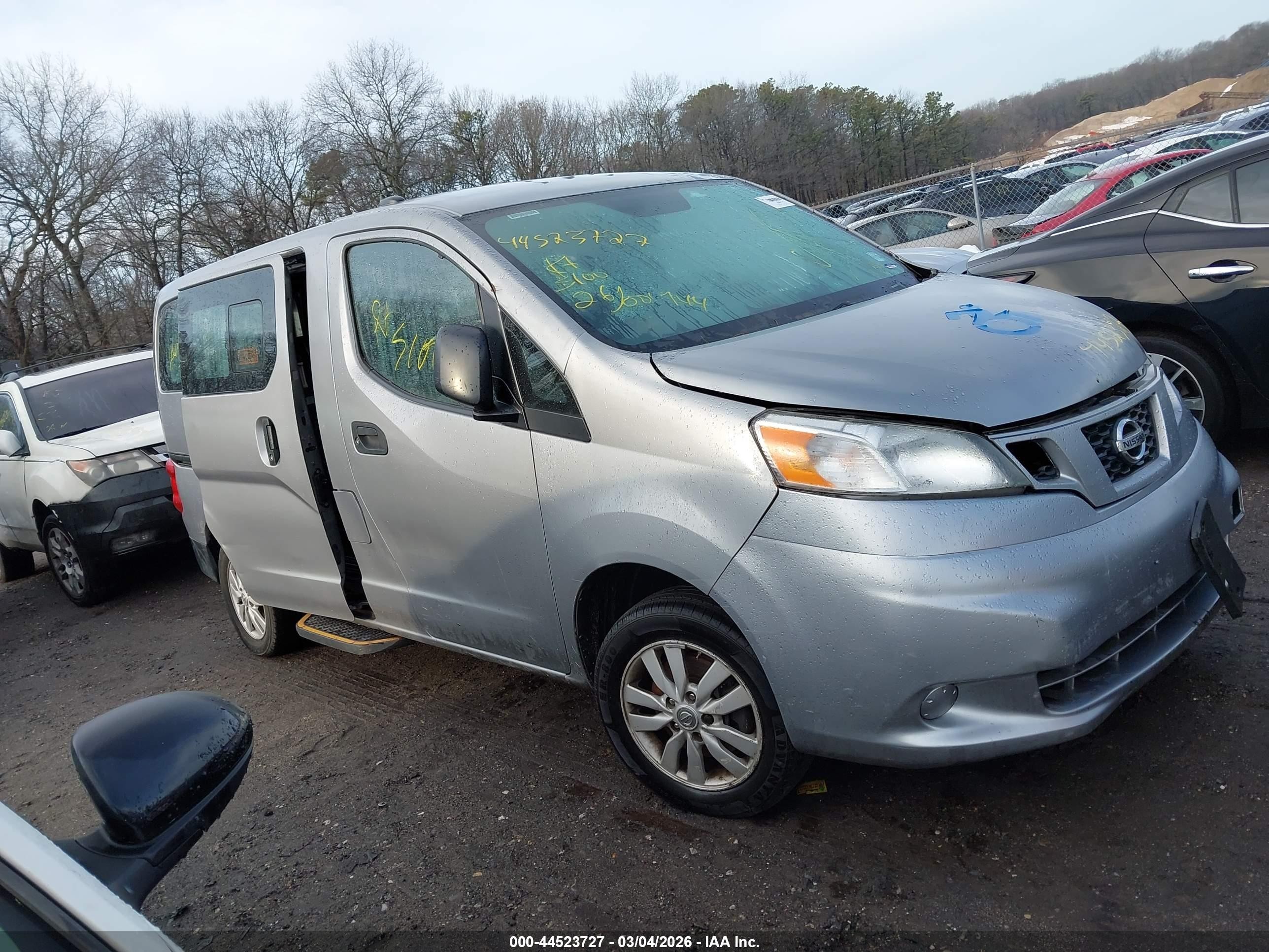 2014 Nissan Nv200 Taxi   Silver vin: 3N8CM0JT3EK702831
