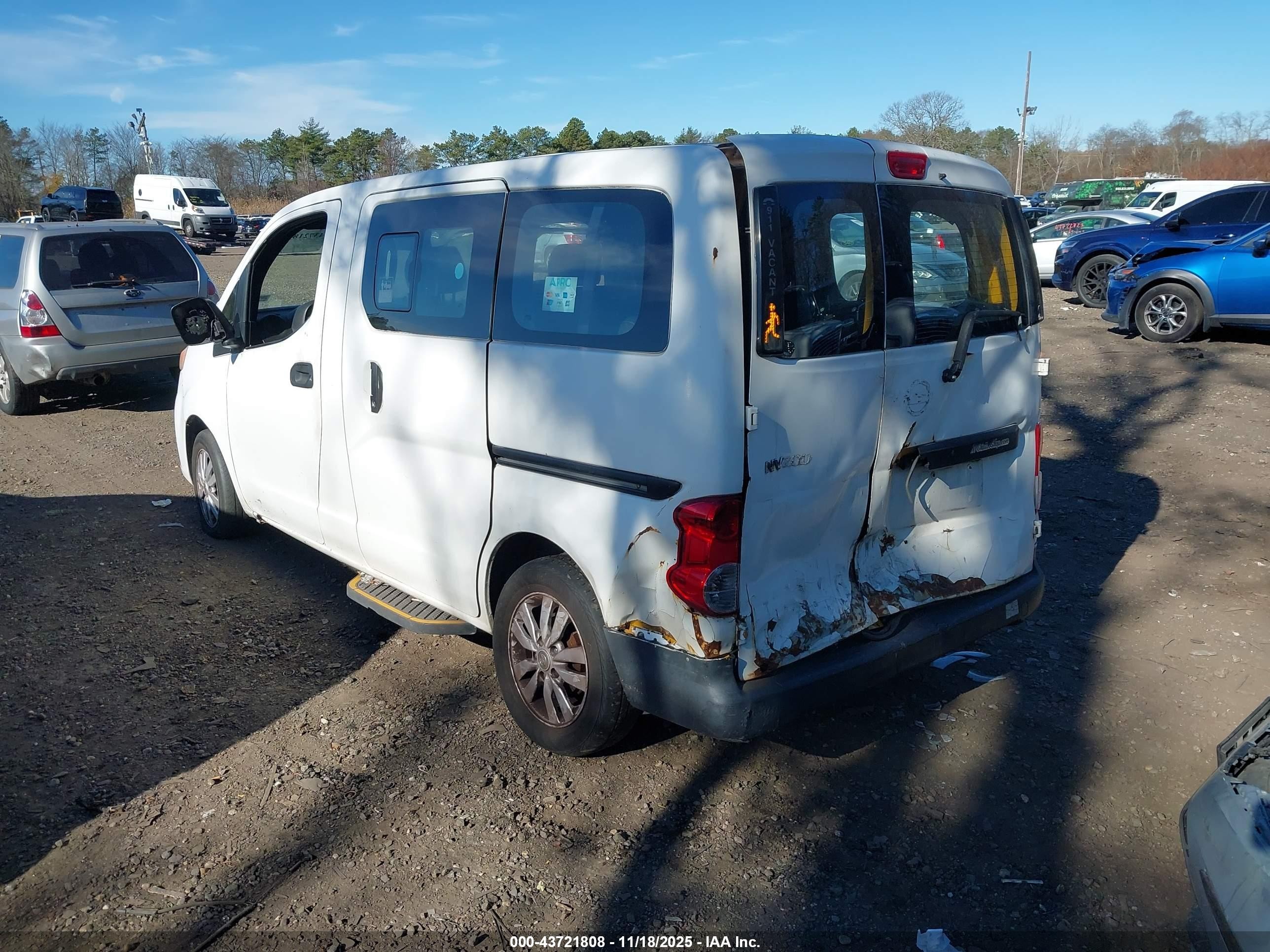 2014 Nissan Nv200 Taxi   Белый vin: 3N8CM0JT4EK690432