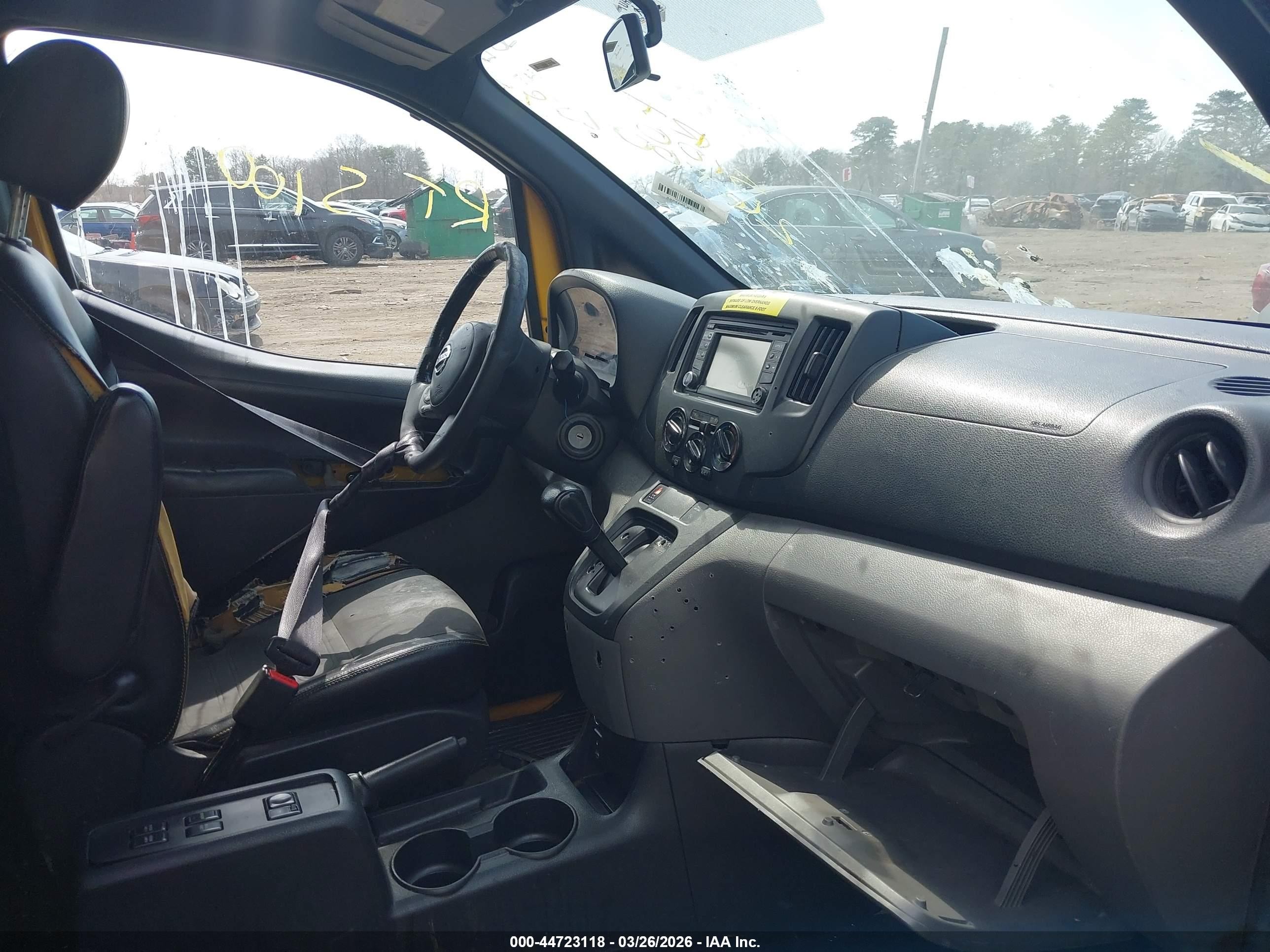 2015 Nissan Nv200 Taxi   Желтый vin: 3N8CM0JT8FK710408