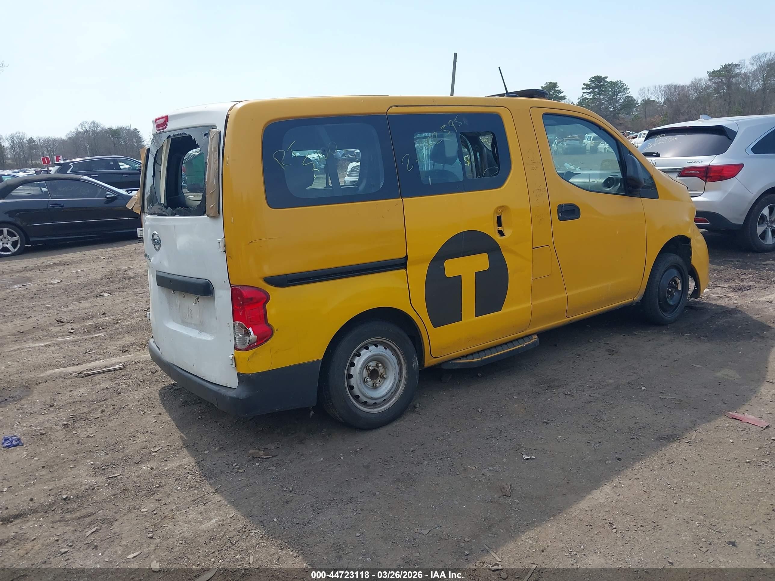 2015 Nissan Nv200 Taxi   Желтый vin: 3N8CM0JT8FK710408