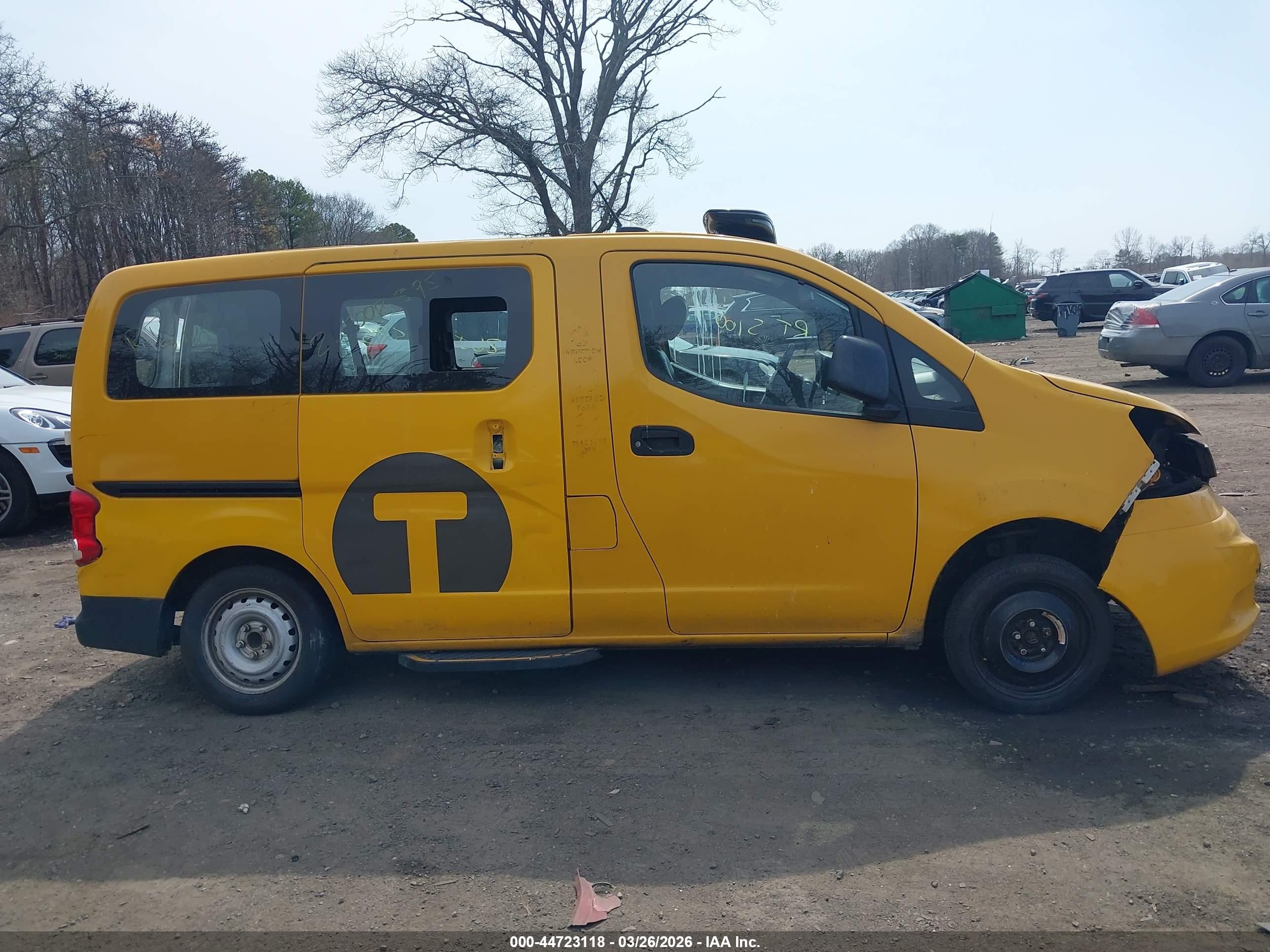2015 Nissan Nv200 Taxi   Желтый vin: 3N8CM0JT8FK710408
