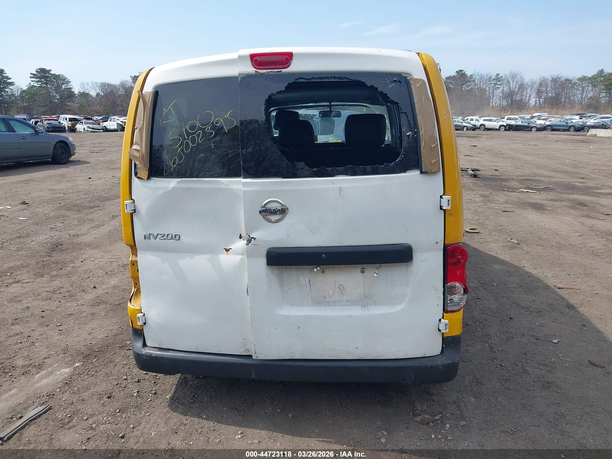2015 Nissan Nv200 Taxi   Желтый vin: 3N8CM0JT8FK710408