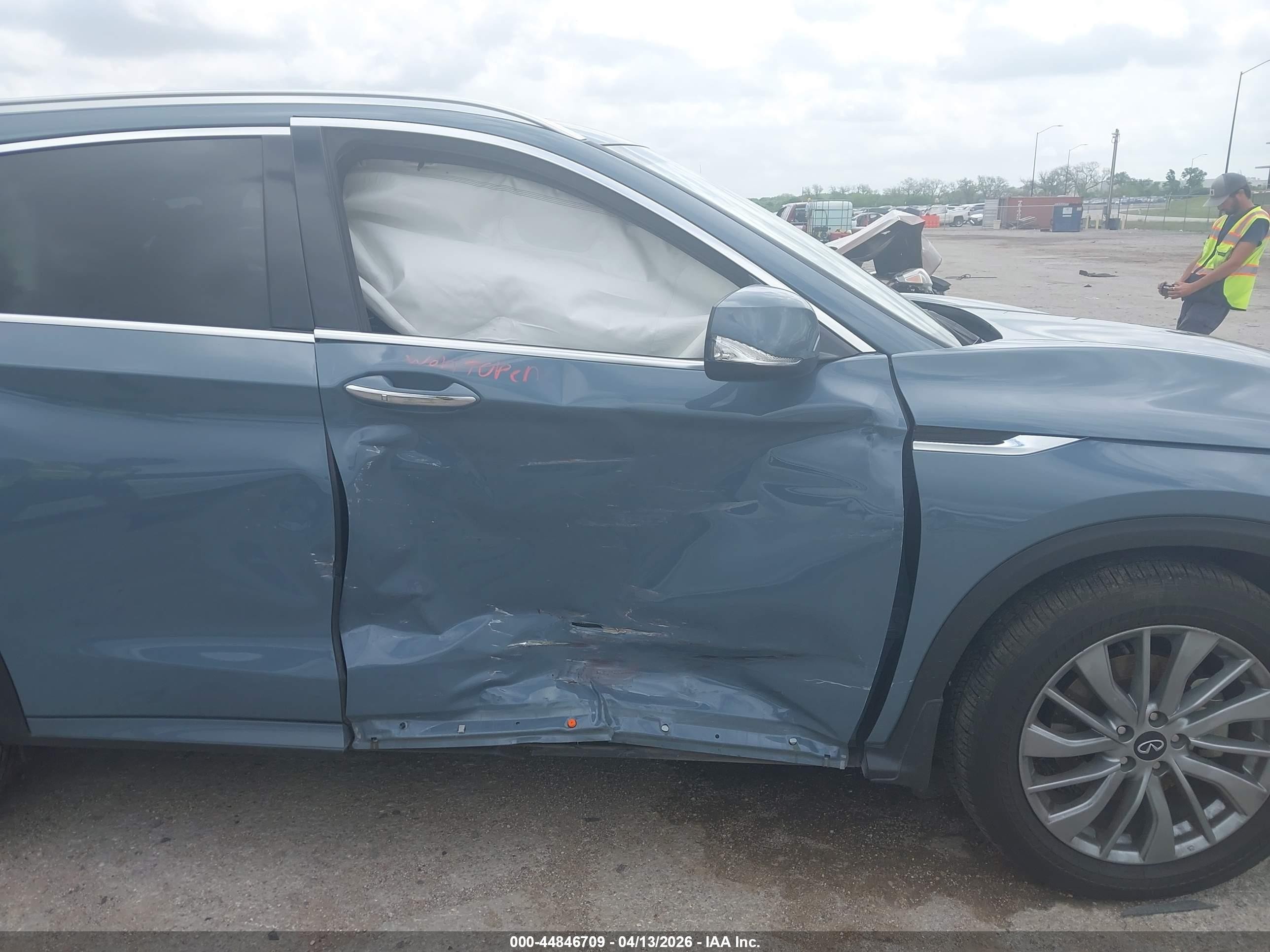 2024 Infiniti Qx50 Luxe Blue vin: 3PCAJ5BA9RF106871
