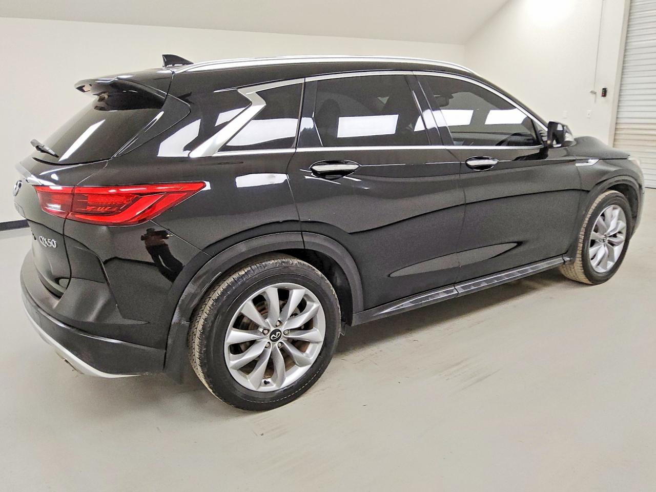 2020 Infiniti Qx50 Luxe Black vin: 3PCAJ5M10LF106858