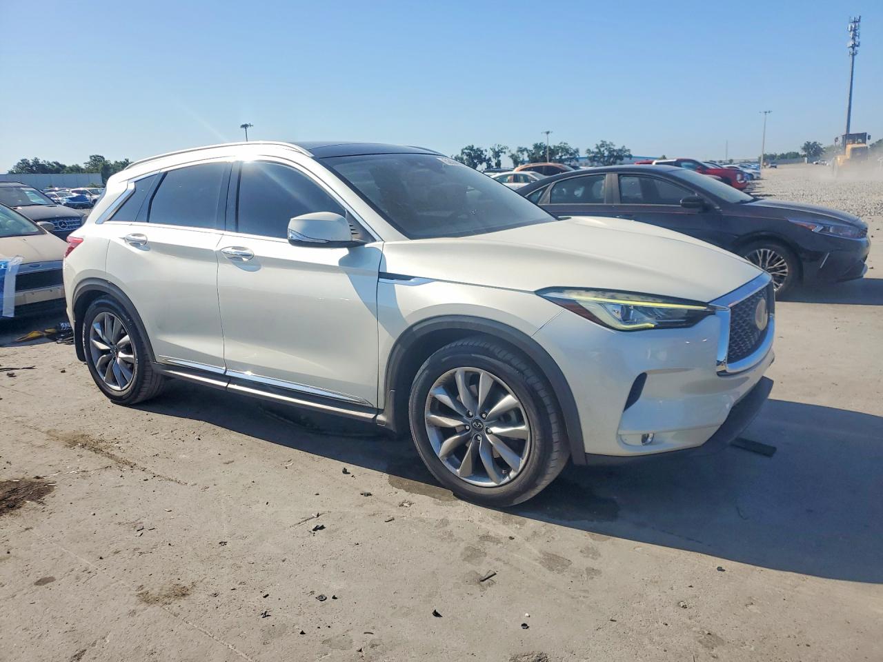 2019 Infiniti Qx50 Luxe Cream vin: 3PCAJ5M17KF134879