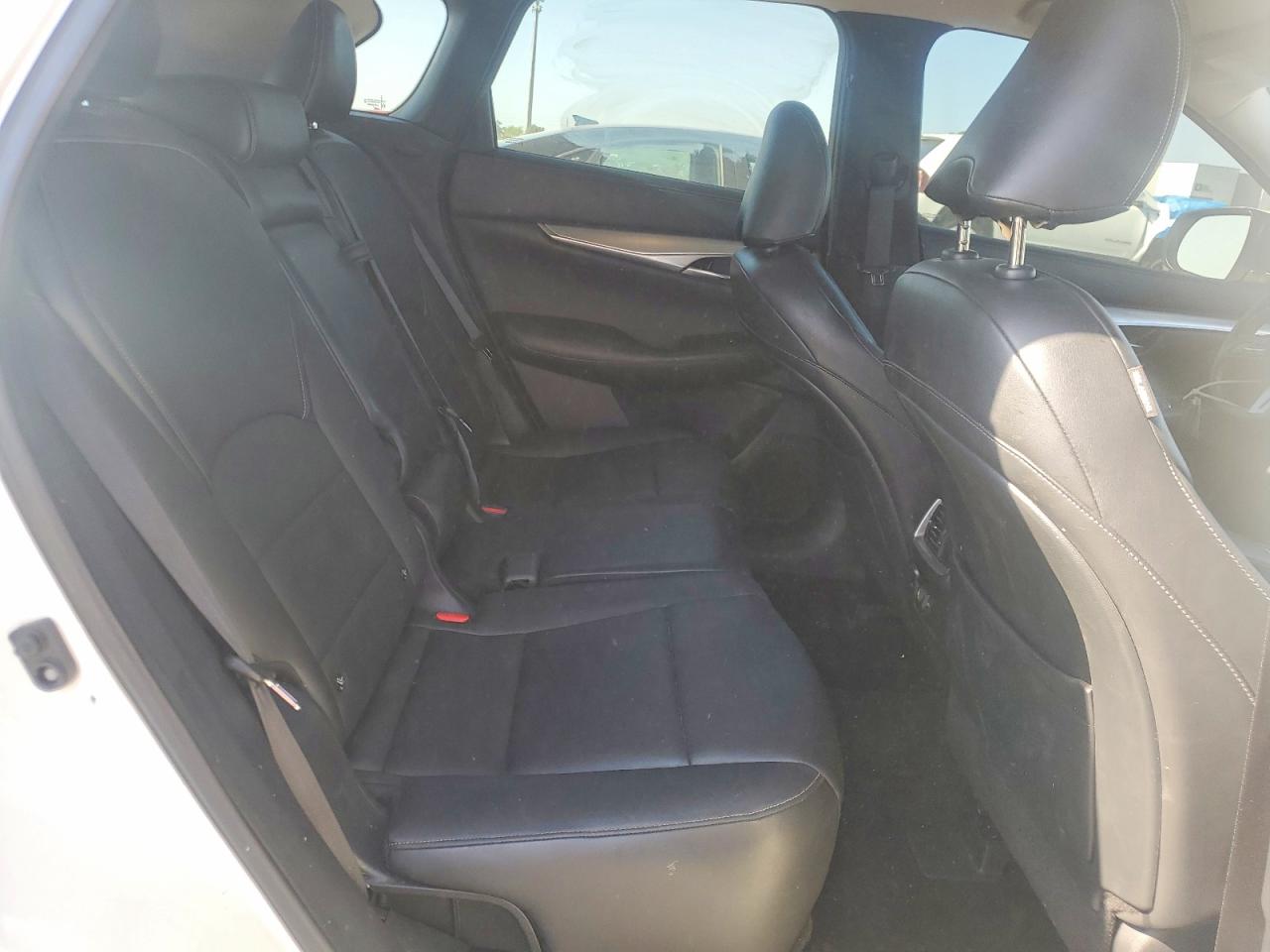 2019 Infiniti Qx50 Luxe Cream vin: 3PCAJ5M17KF134879