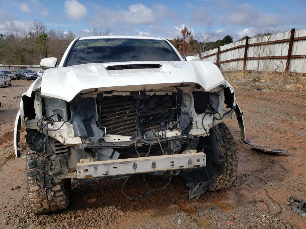 2017 Toyota Tacoma Double Cab White vin: 3TMAZ5CN0HM042112