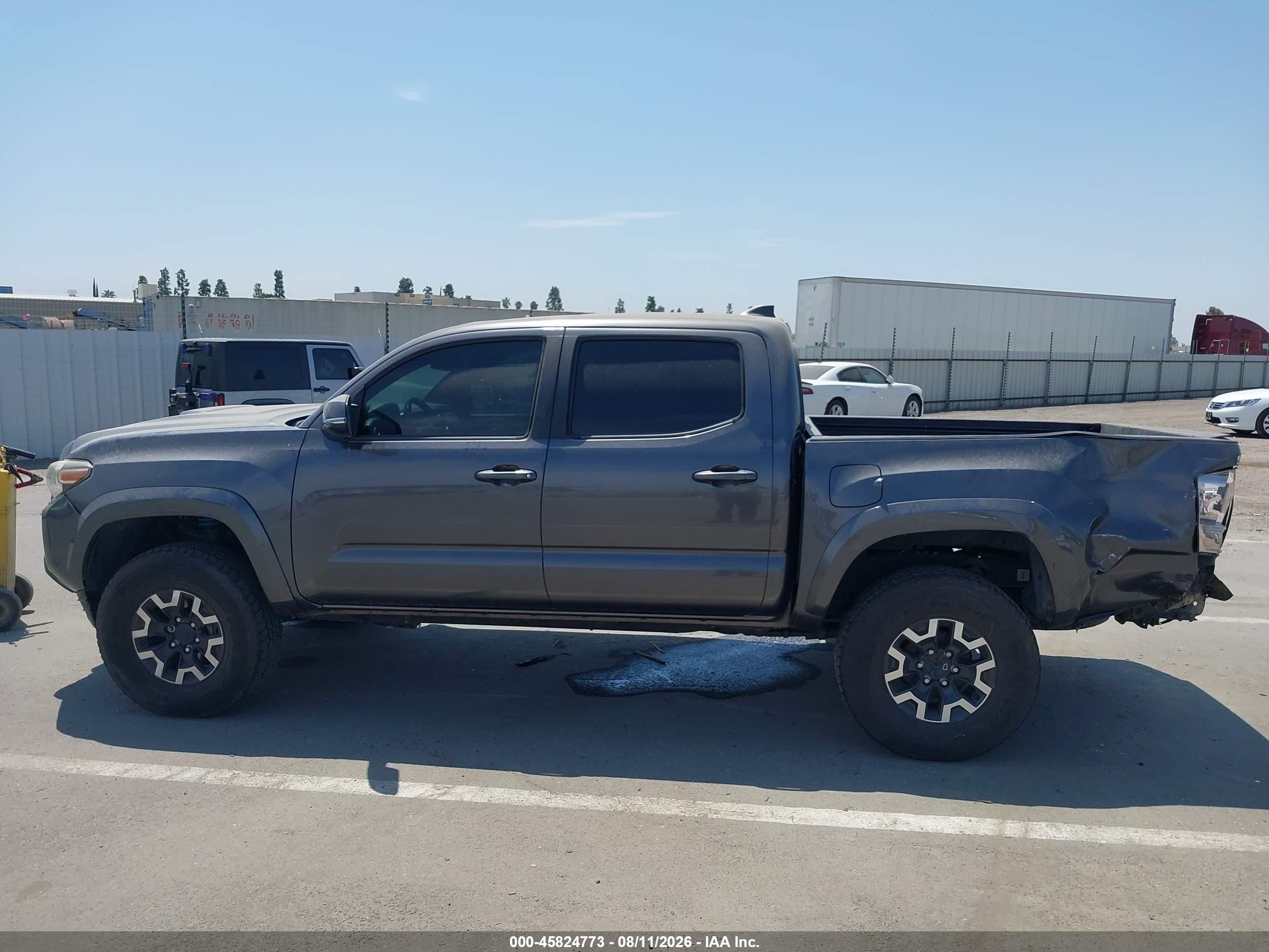 2017 Toyota Tacoma Trd Sport Gray vin: 3TMAZ5CN6HM040171
