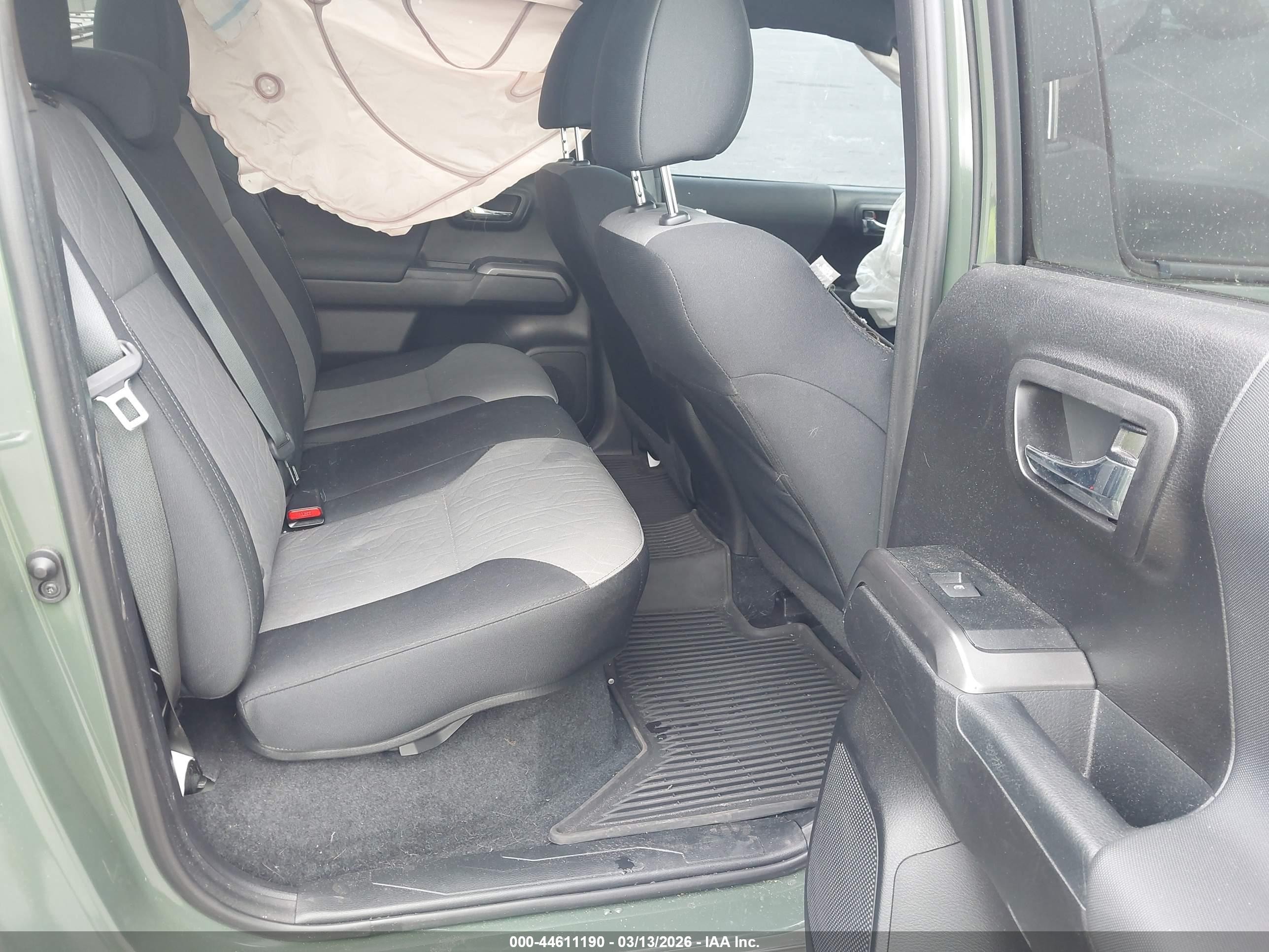 2021 Toyota Tacoma Trd Sport Зеленый vin: 3TMAZ5CN8MM157258