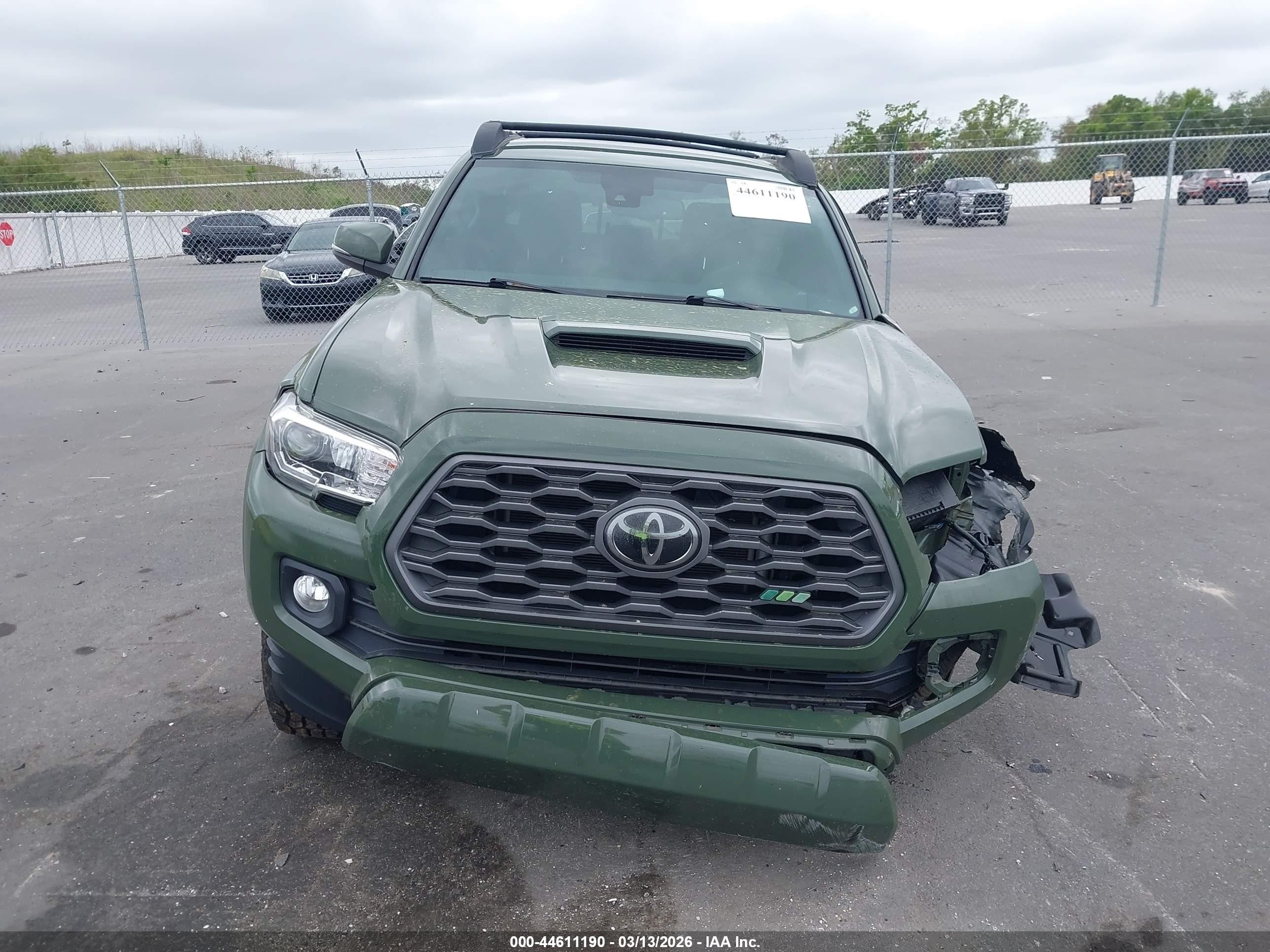 2021 Toyota Tacoma Trd Sport Зеленый vin: 3TMAZ5CN8MM157258