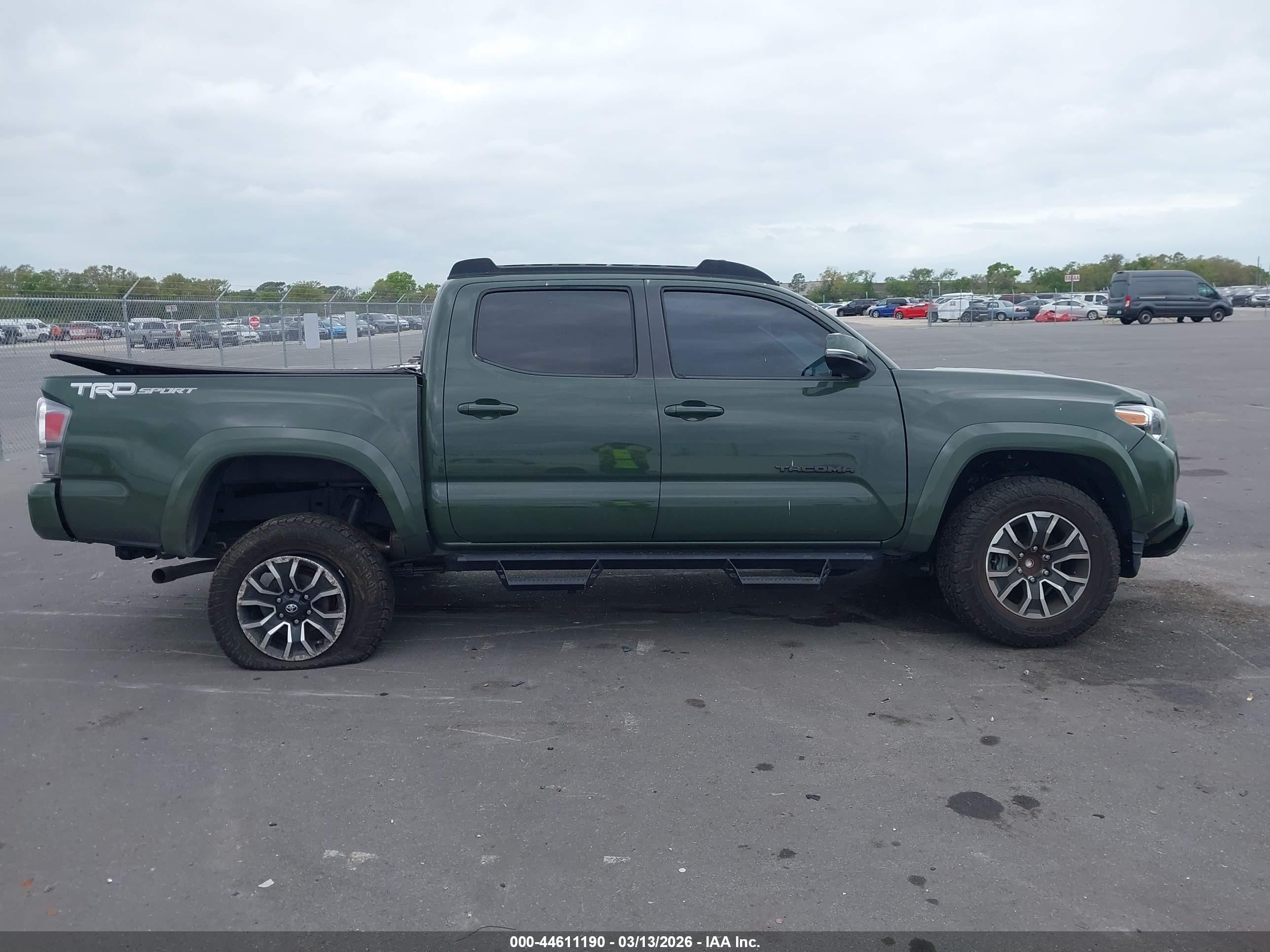 2021 Toyota Tacoma Trd Sport Зеленый vin: 3TMAZ5CN8MM157258